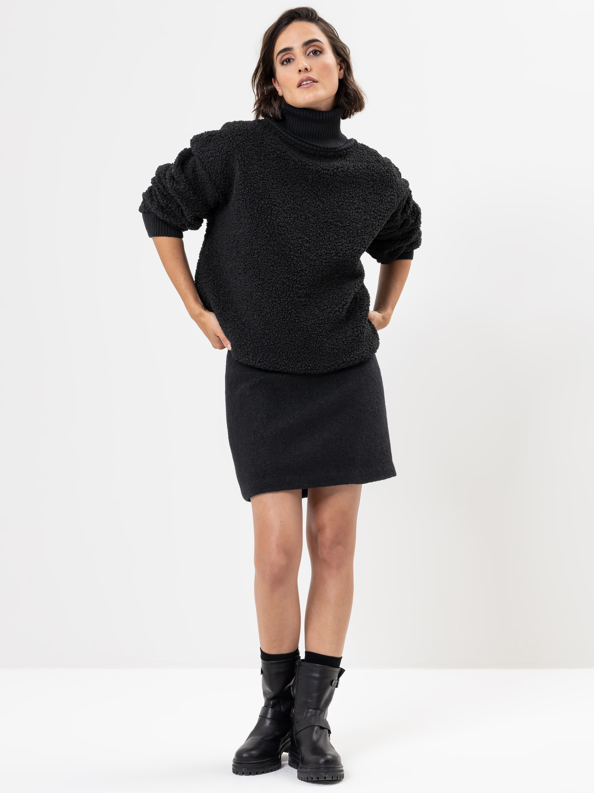 Modell Christy Sweatshirt mit Rollkragen