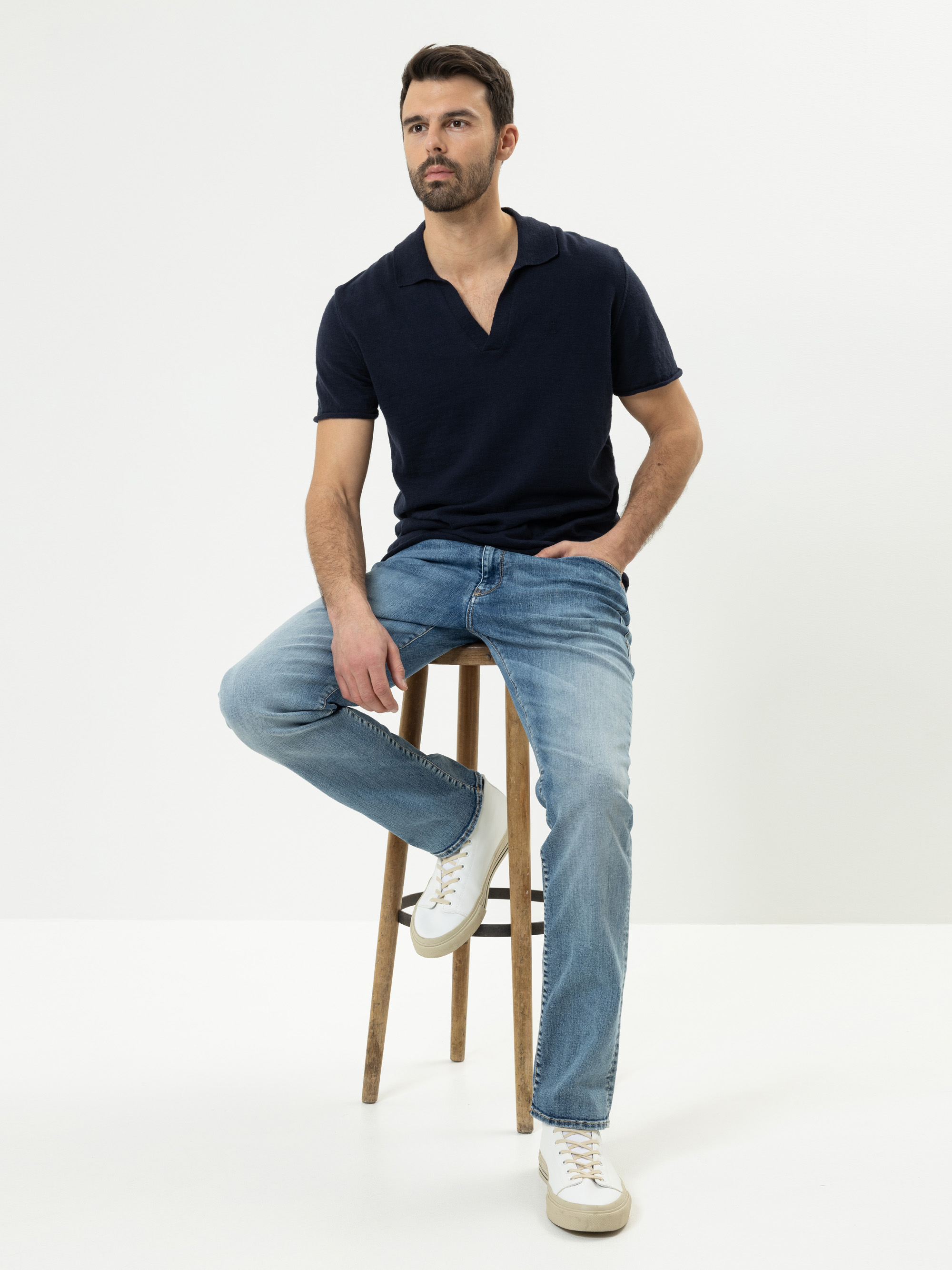 Modell Tyler Straight Jeans aus Bio-Baumwolle