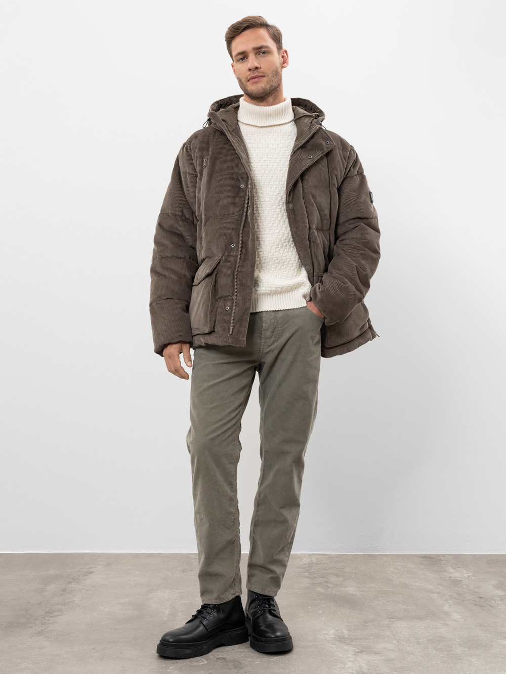 Modell  Lutzifer Steppjacke aus Cord