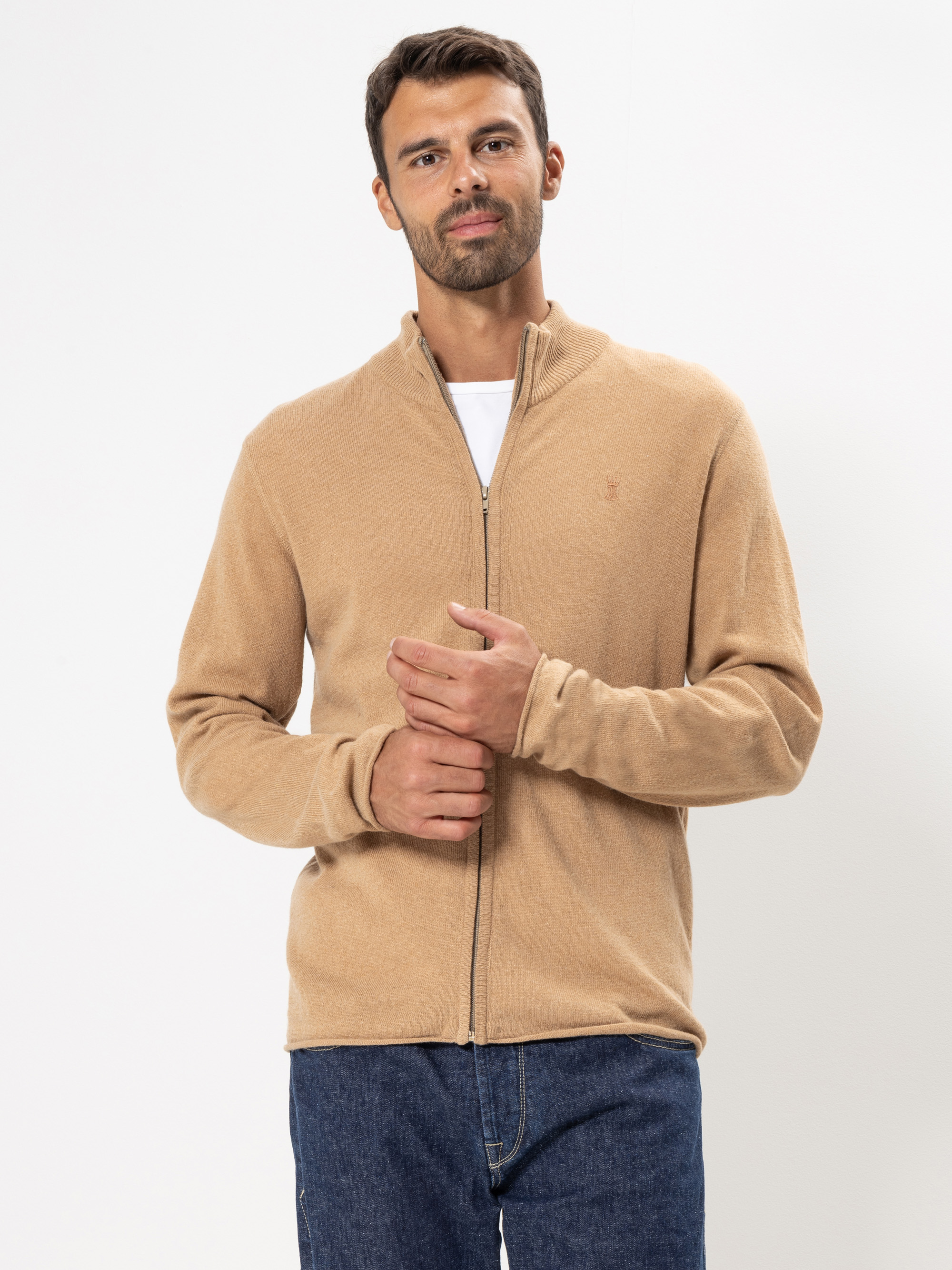 Modell Potack Cardigan mit recyceltem Kaschmir