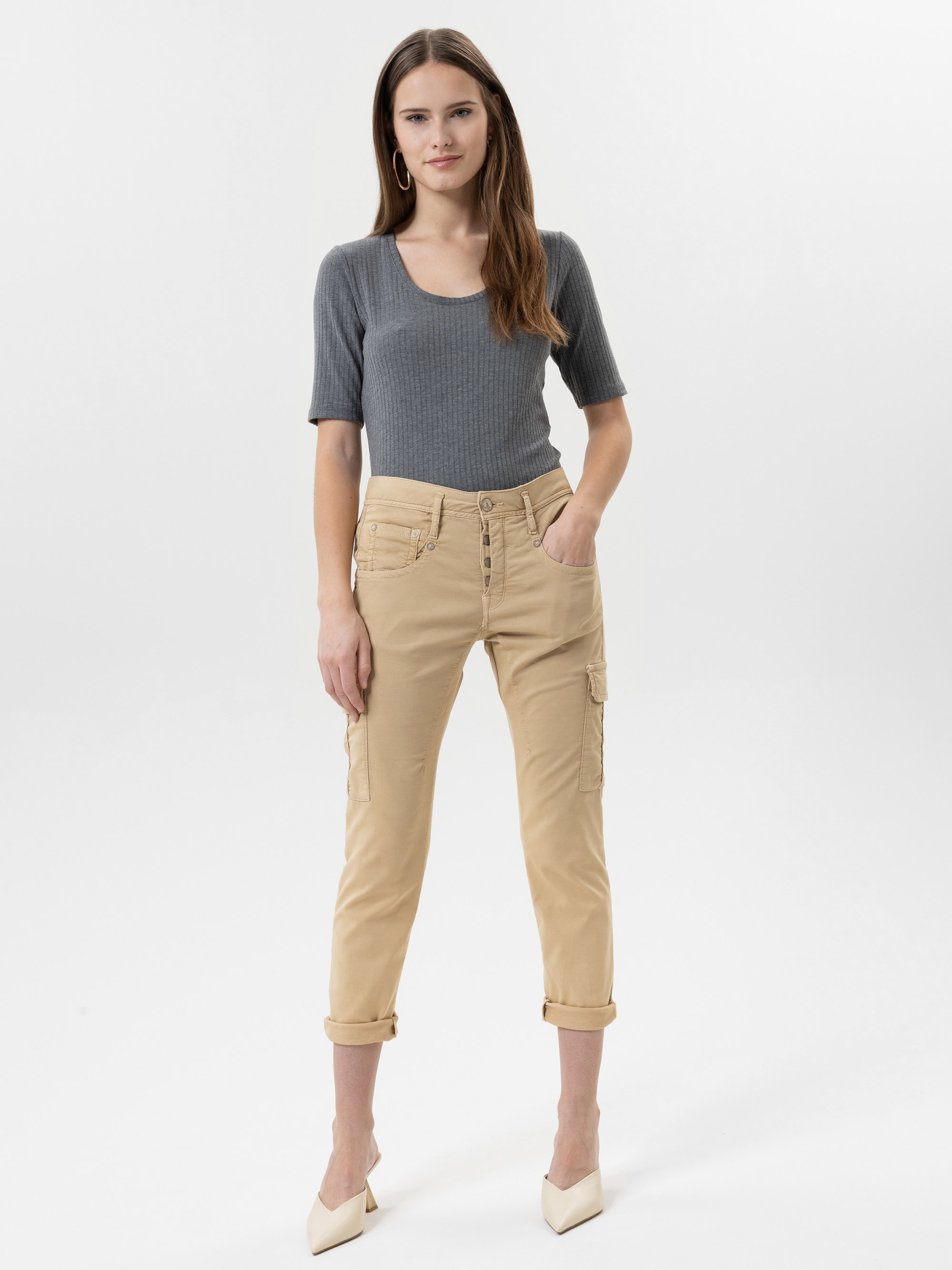 Modell Emmie T-Shirt