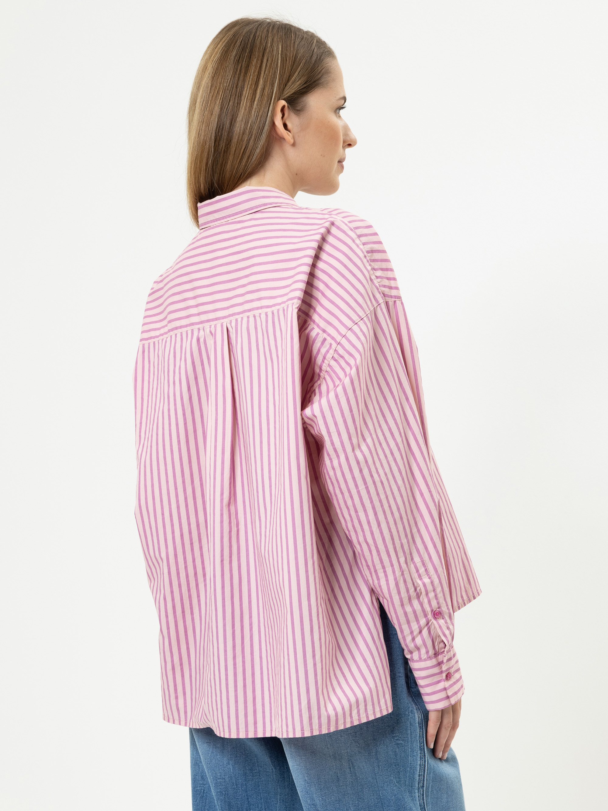 Modell Eva Lina Hemdbluse