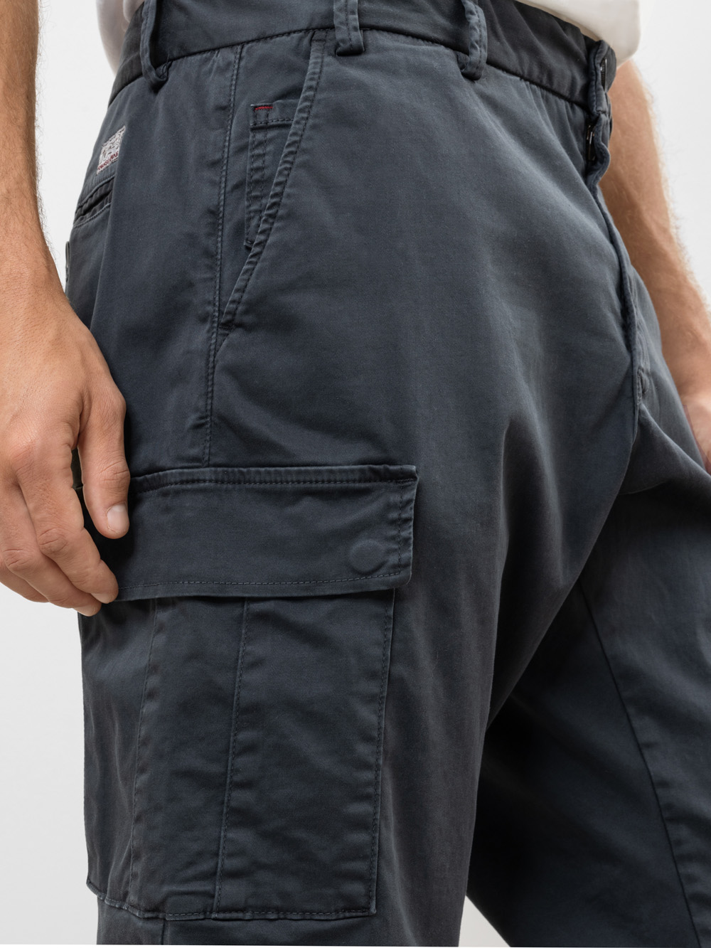 Modell Clifford Cargohose aus Bio-Baumwolle