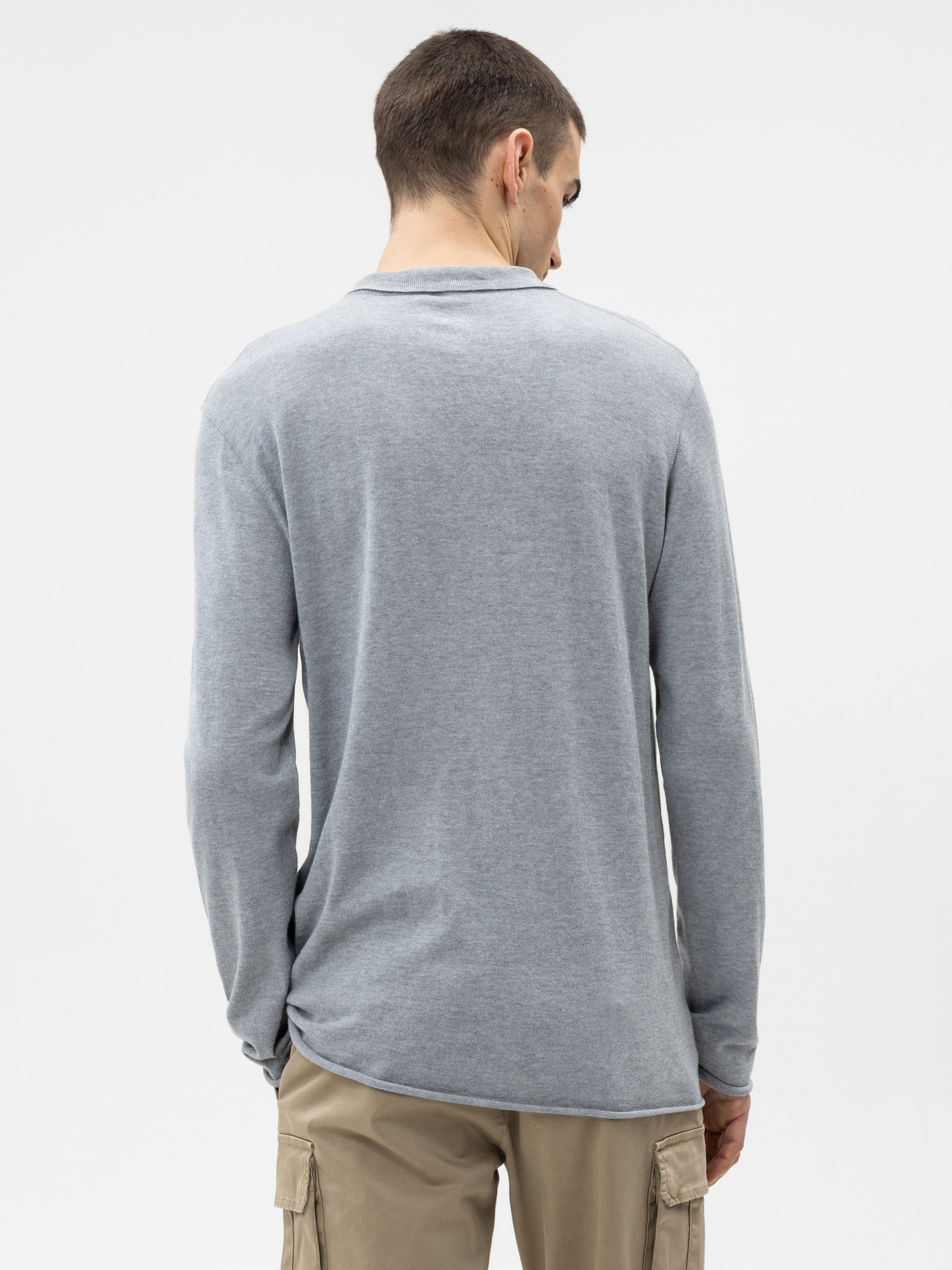 Modell Pale Pullover mit Polokragen