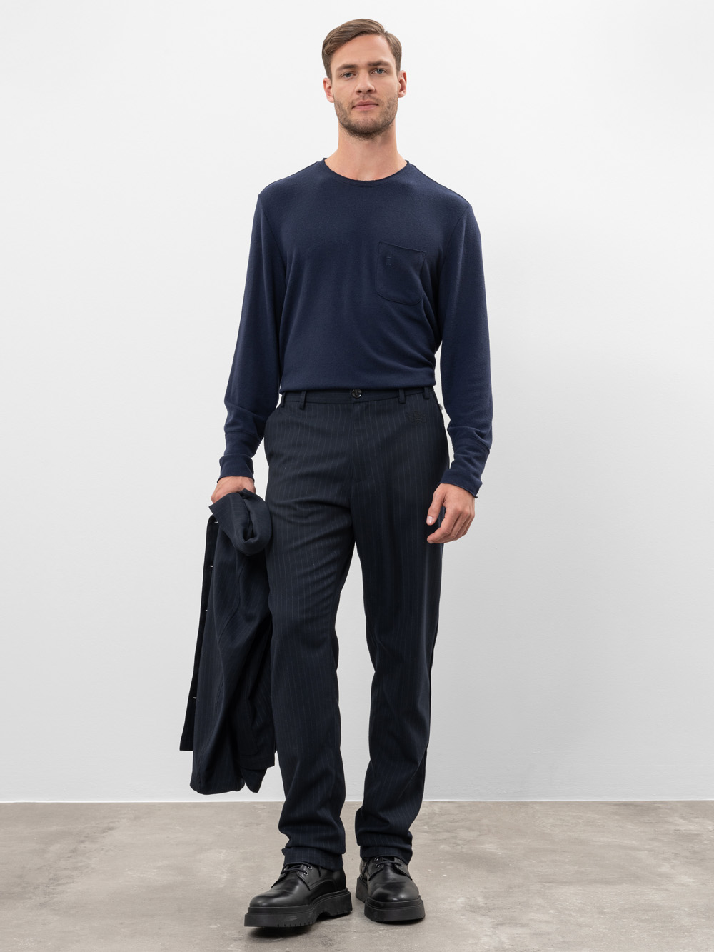 Modell Clifford Hose mit Nadelstreifen