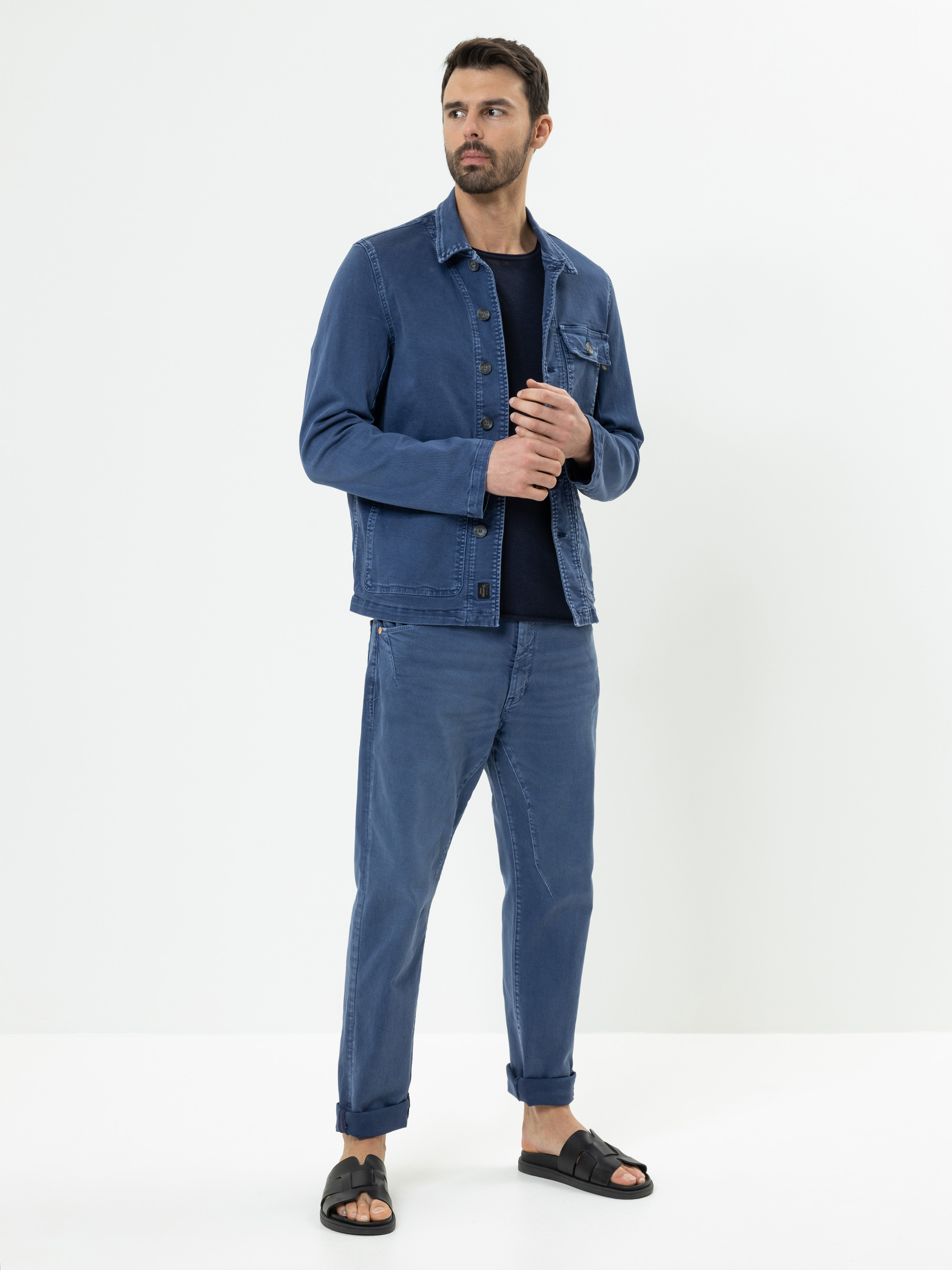 Modell Camper Hose mit Bio-Baumwolle