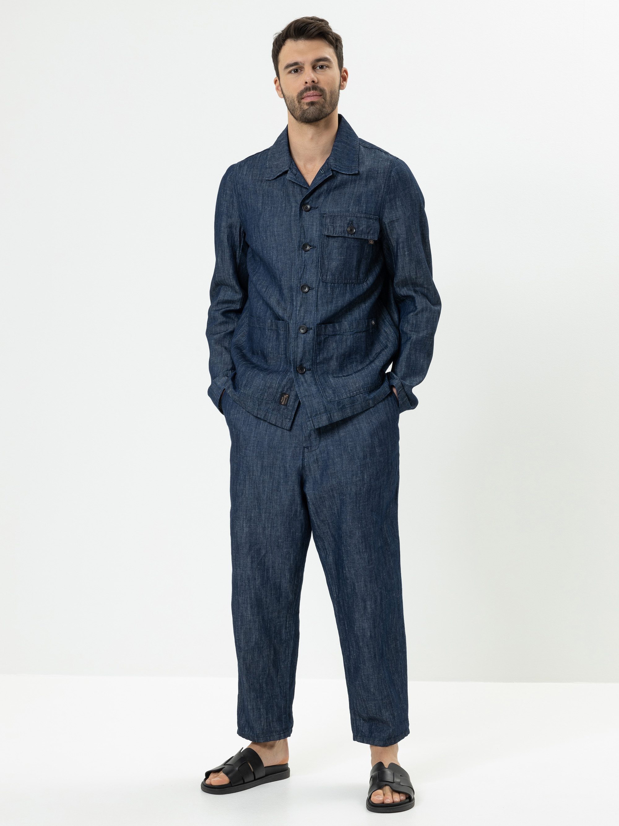 Modell Crafton Slim Hose aus Dark Denim mit Leinen