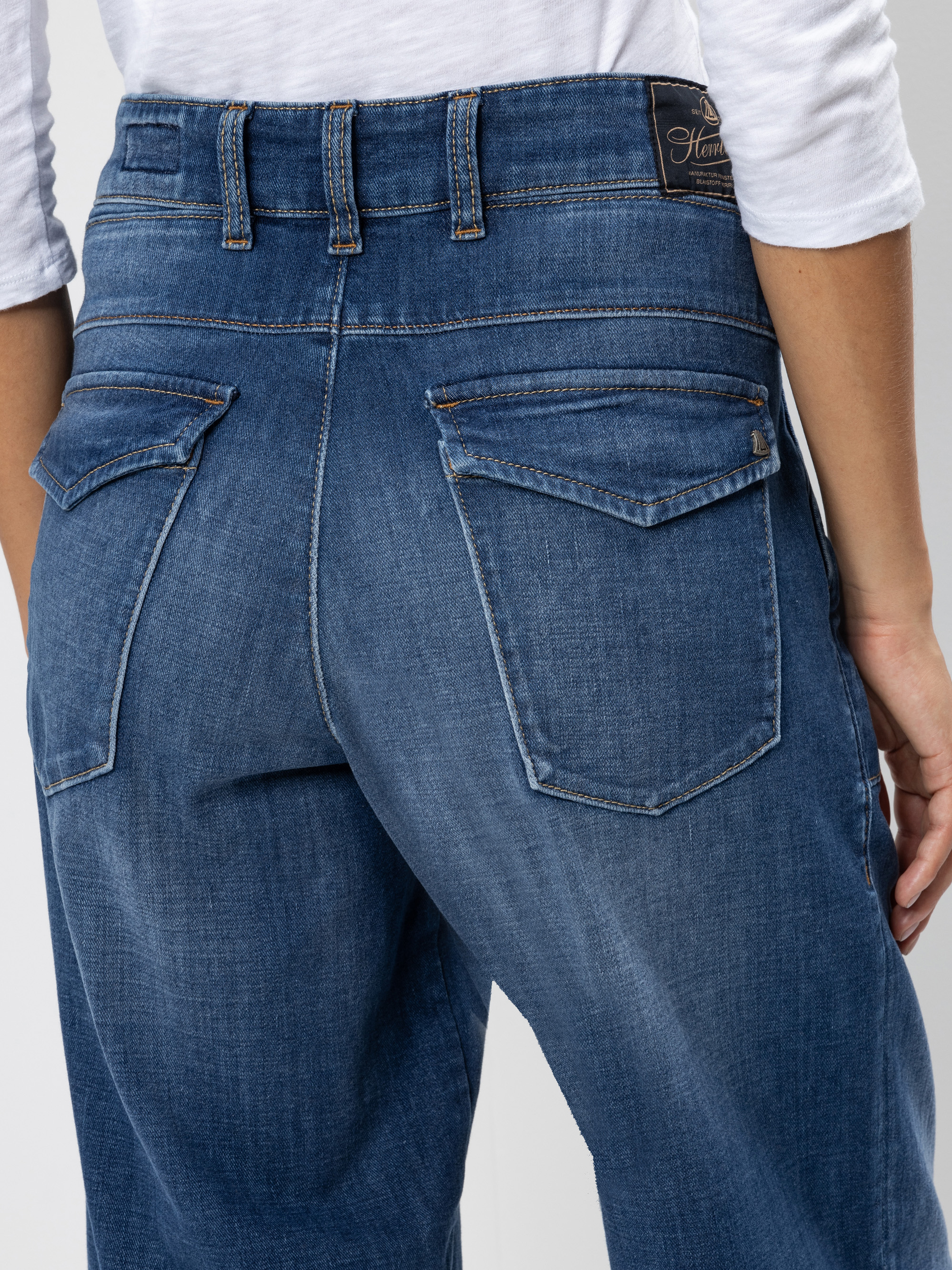 Modell Soul Jeans mit Cashmere Touch und Bio-Baumwolle