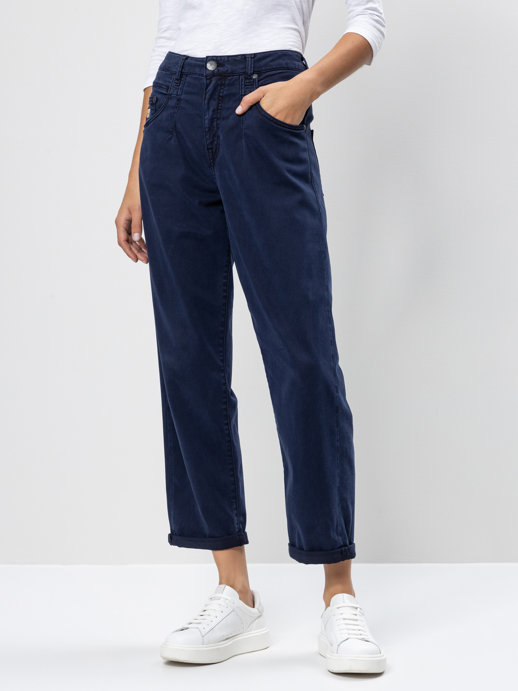 Modell Brooke Hose aus Tencel Qualität