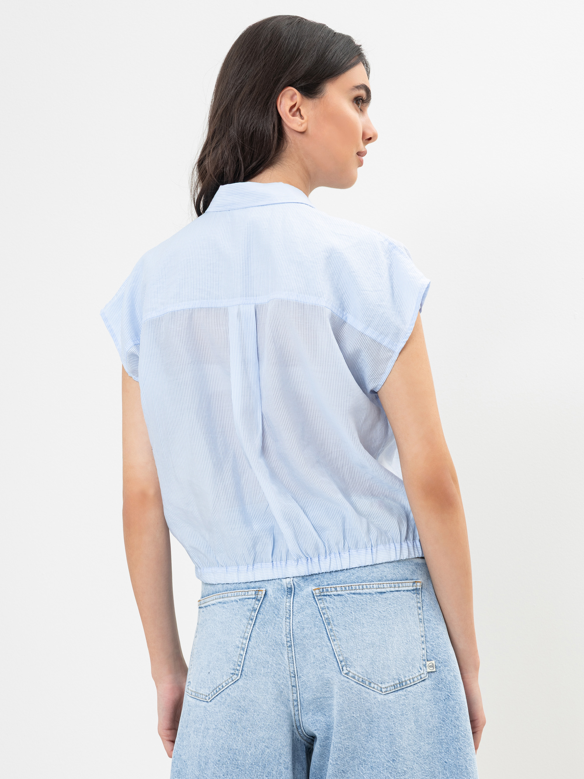 Modell Liline Hemdbluse