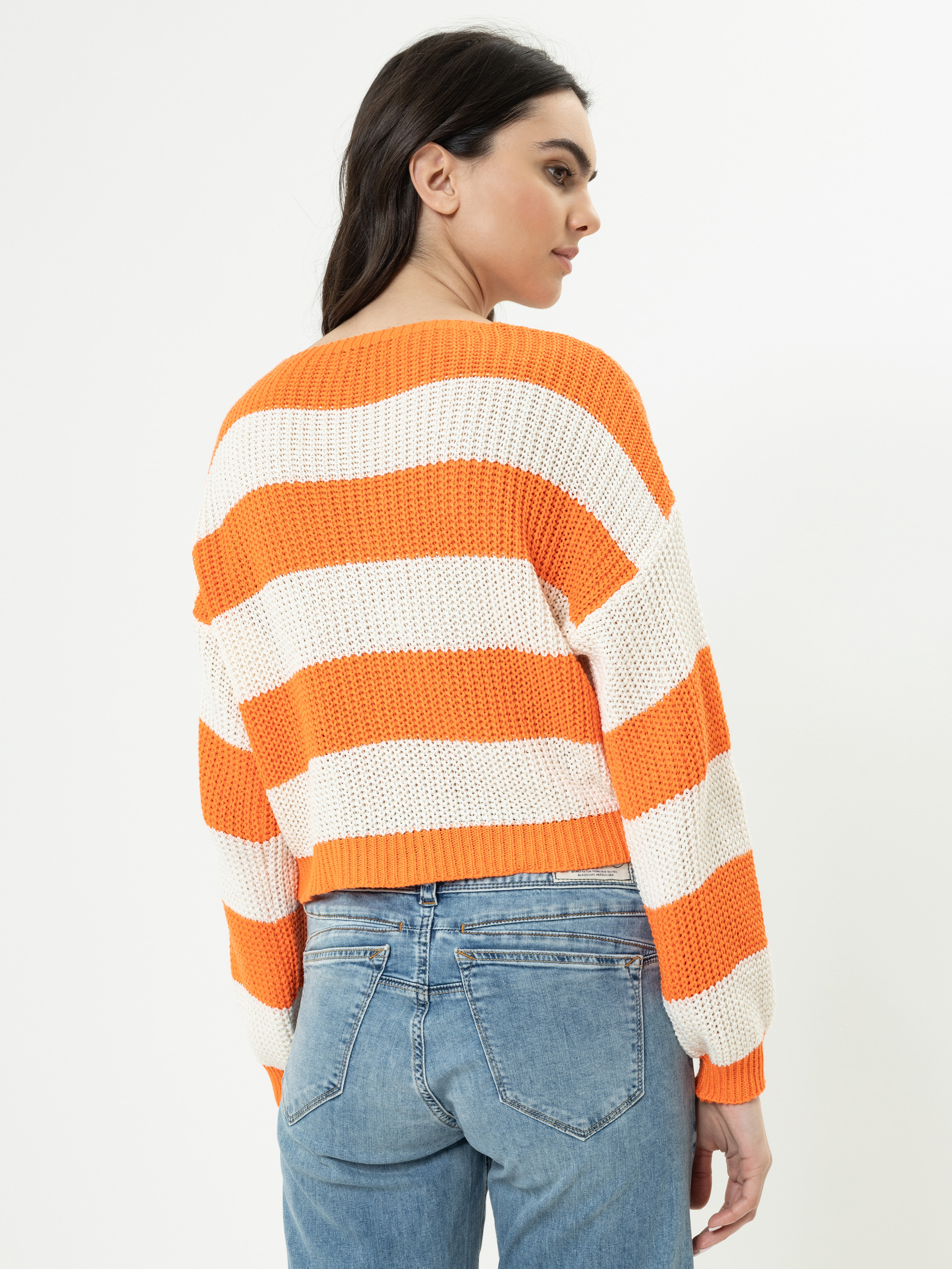 Modell Louise Grobstrick Pullover