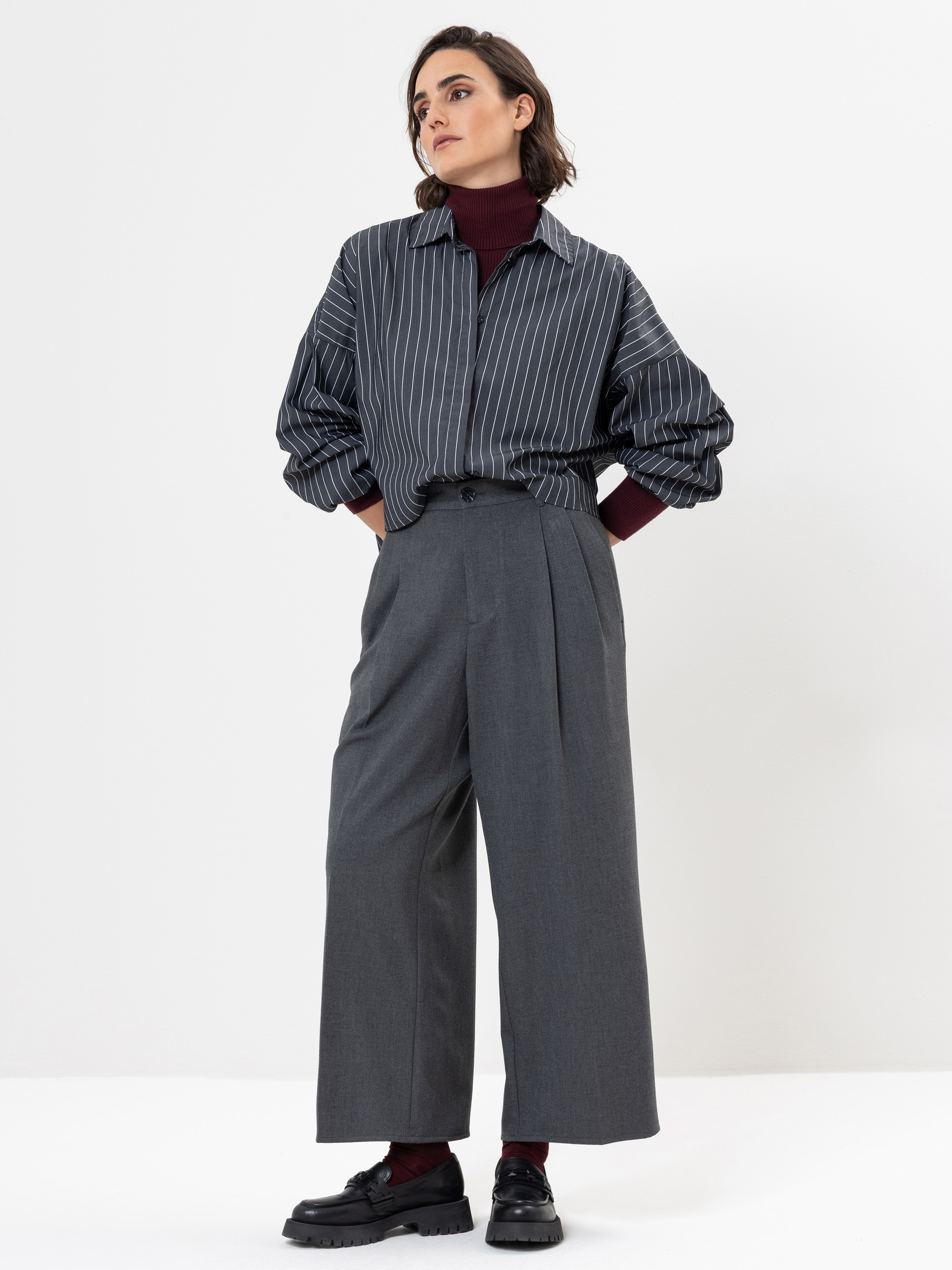 Modell Narzissa Bundfaltenhose