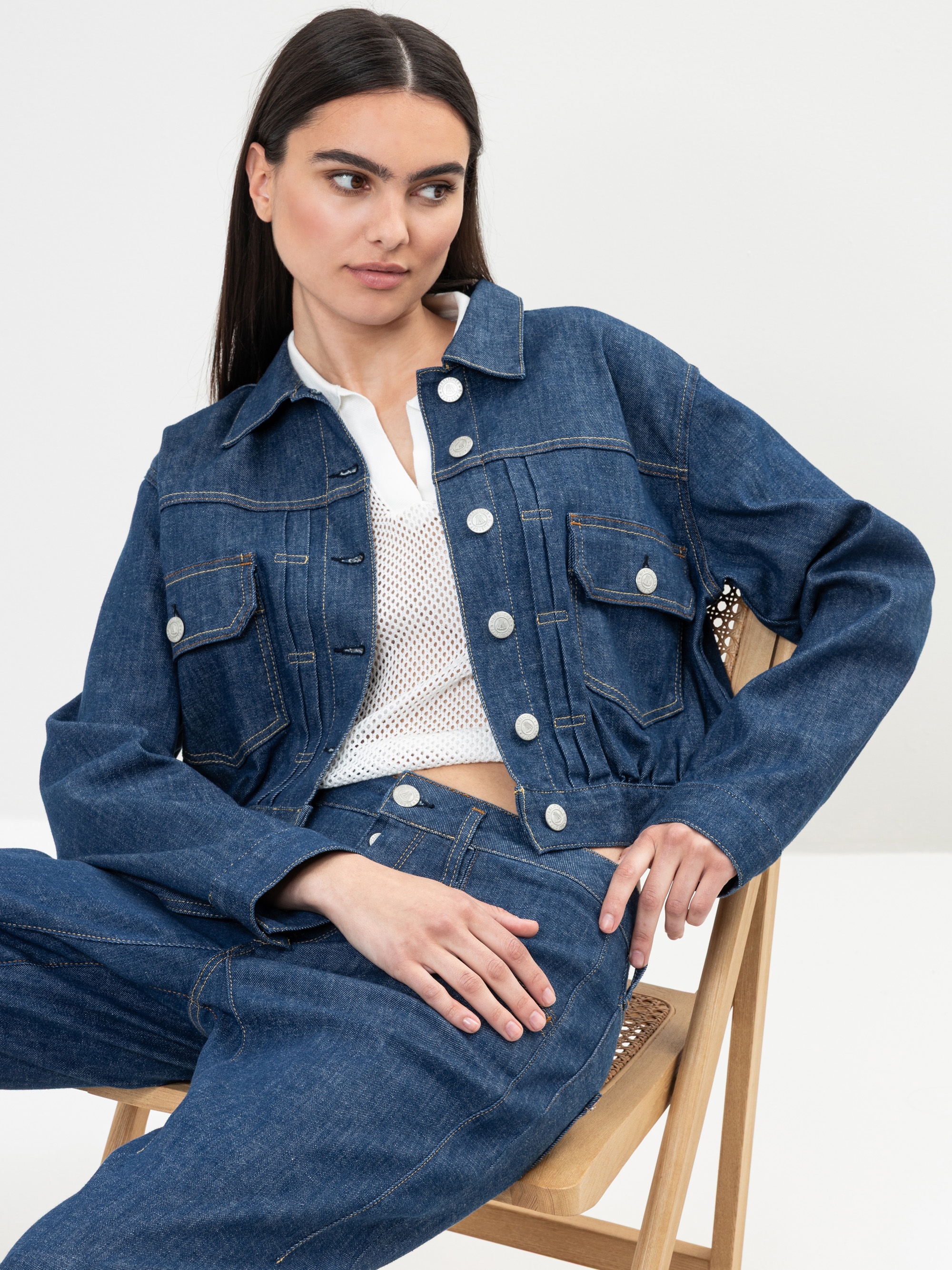 Modell Dotty Jeansjacke aus Leinen mit Baumwolle