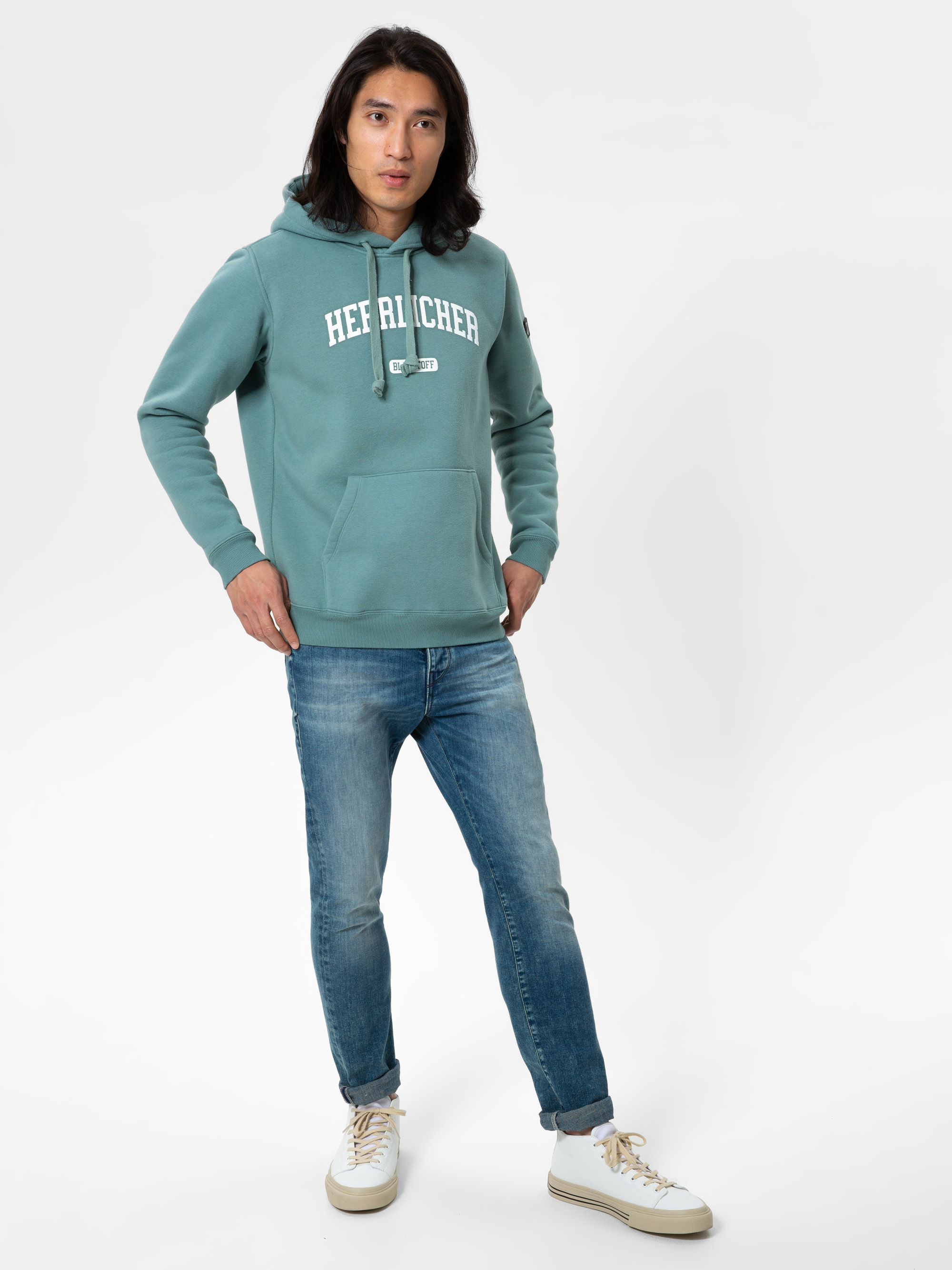 Modell Dale Hoodie