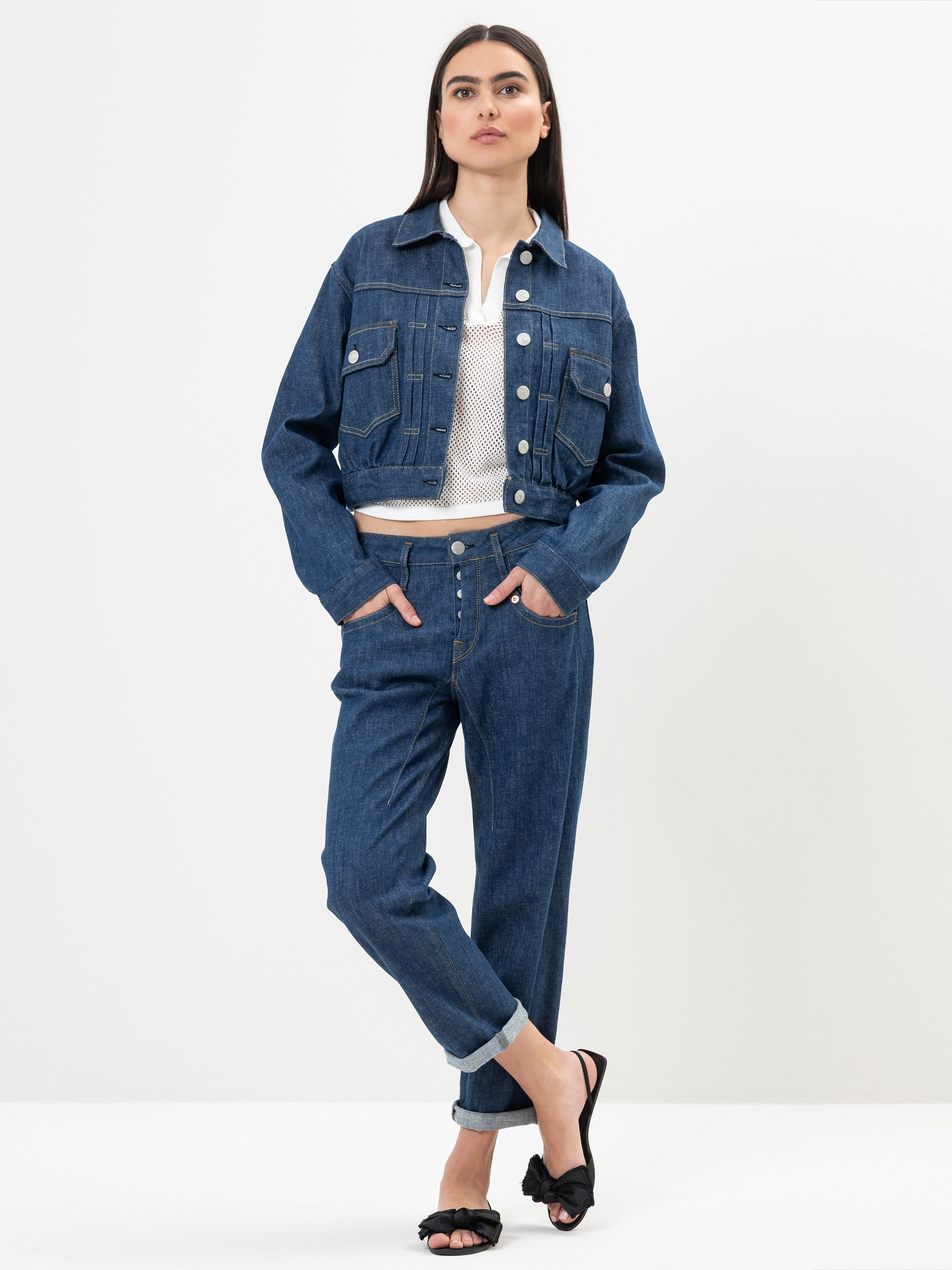 Modell Dotty Jeansjacke aus Leinen mit Baumwolle