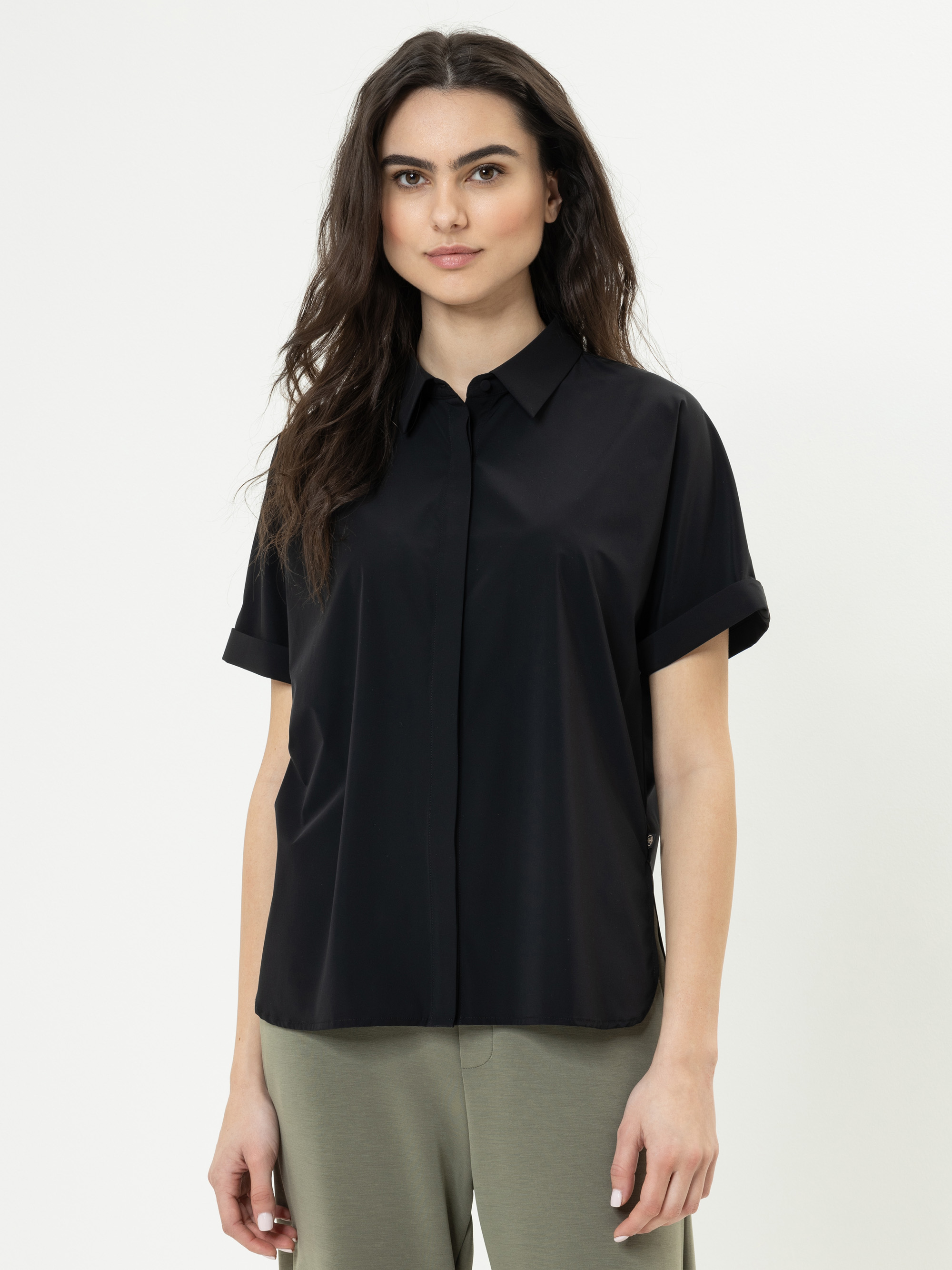 Modell Sarya Kurzarmbluse