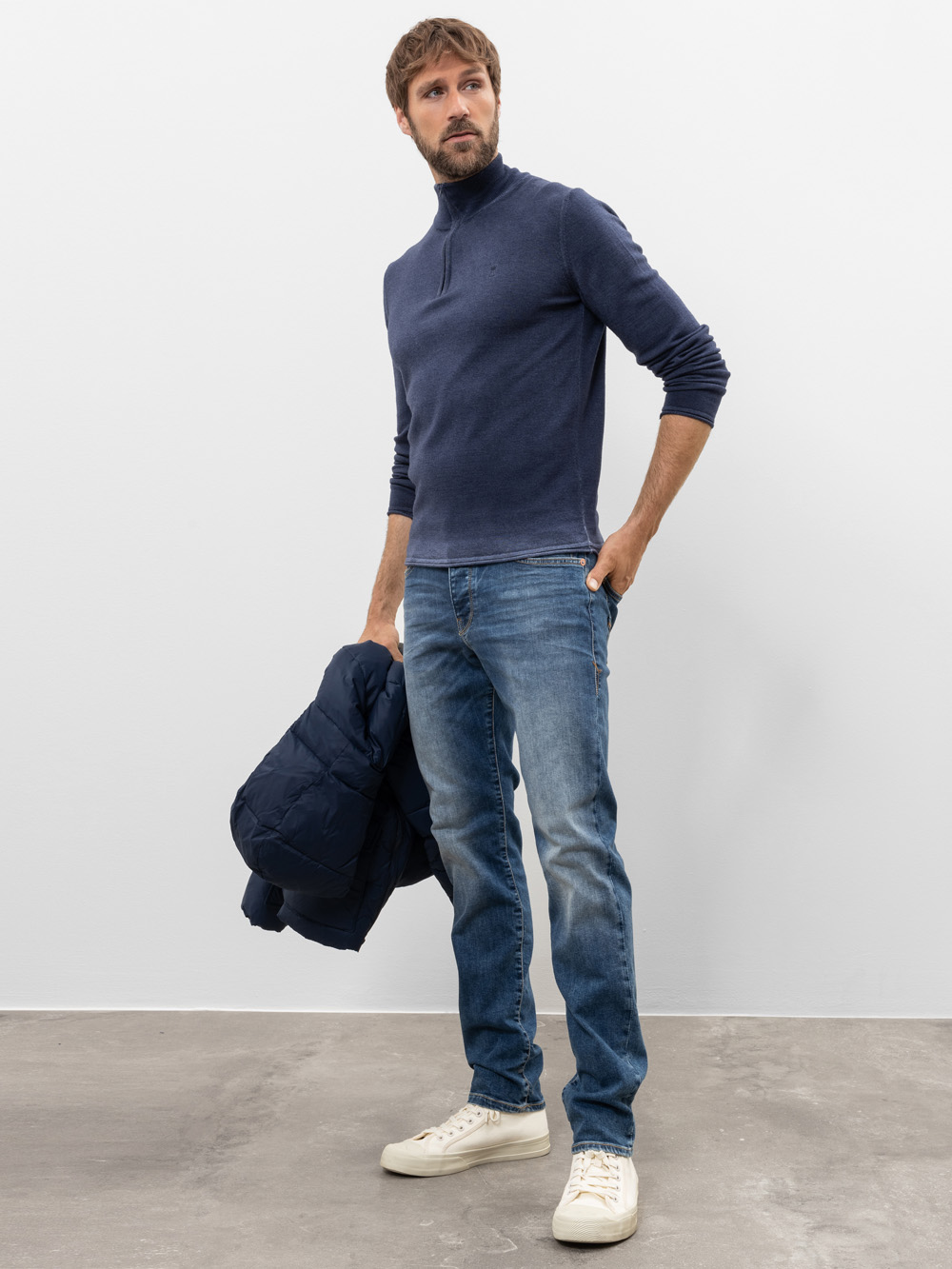 Modell Tyler Tapered Jeans aus Bio-Baumwolle