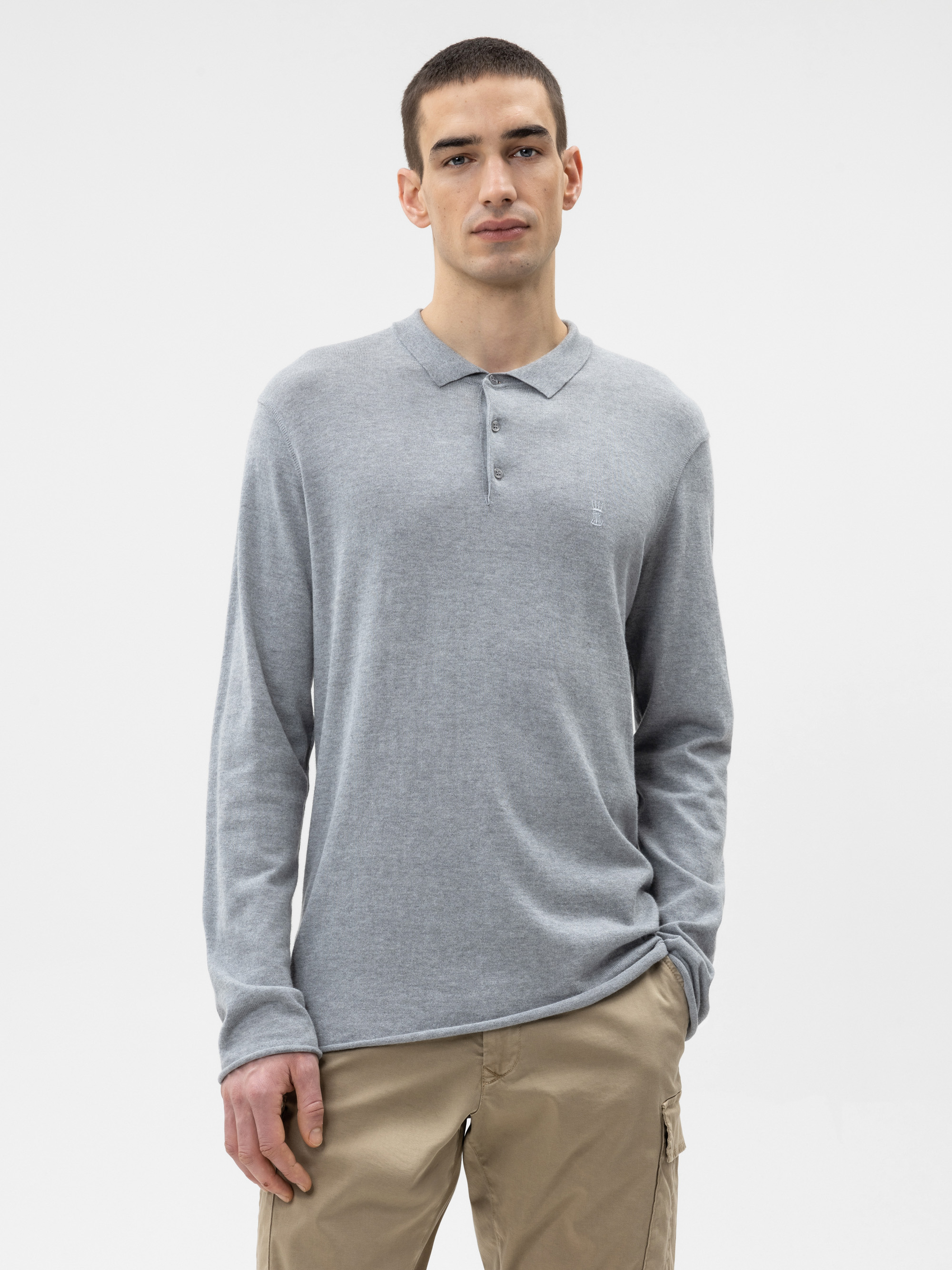 Modell Pale Pullover mit Polokragen