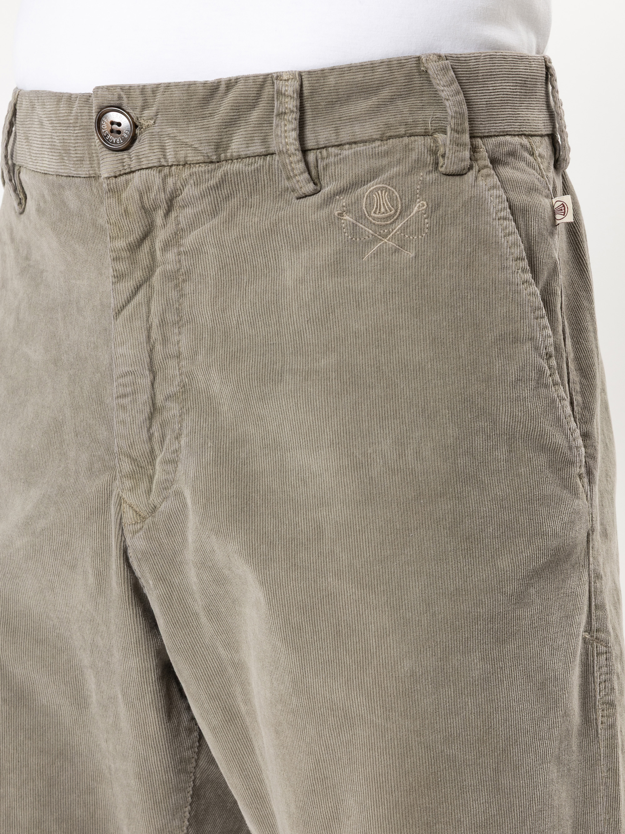 Modell Clifford Cordhose
