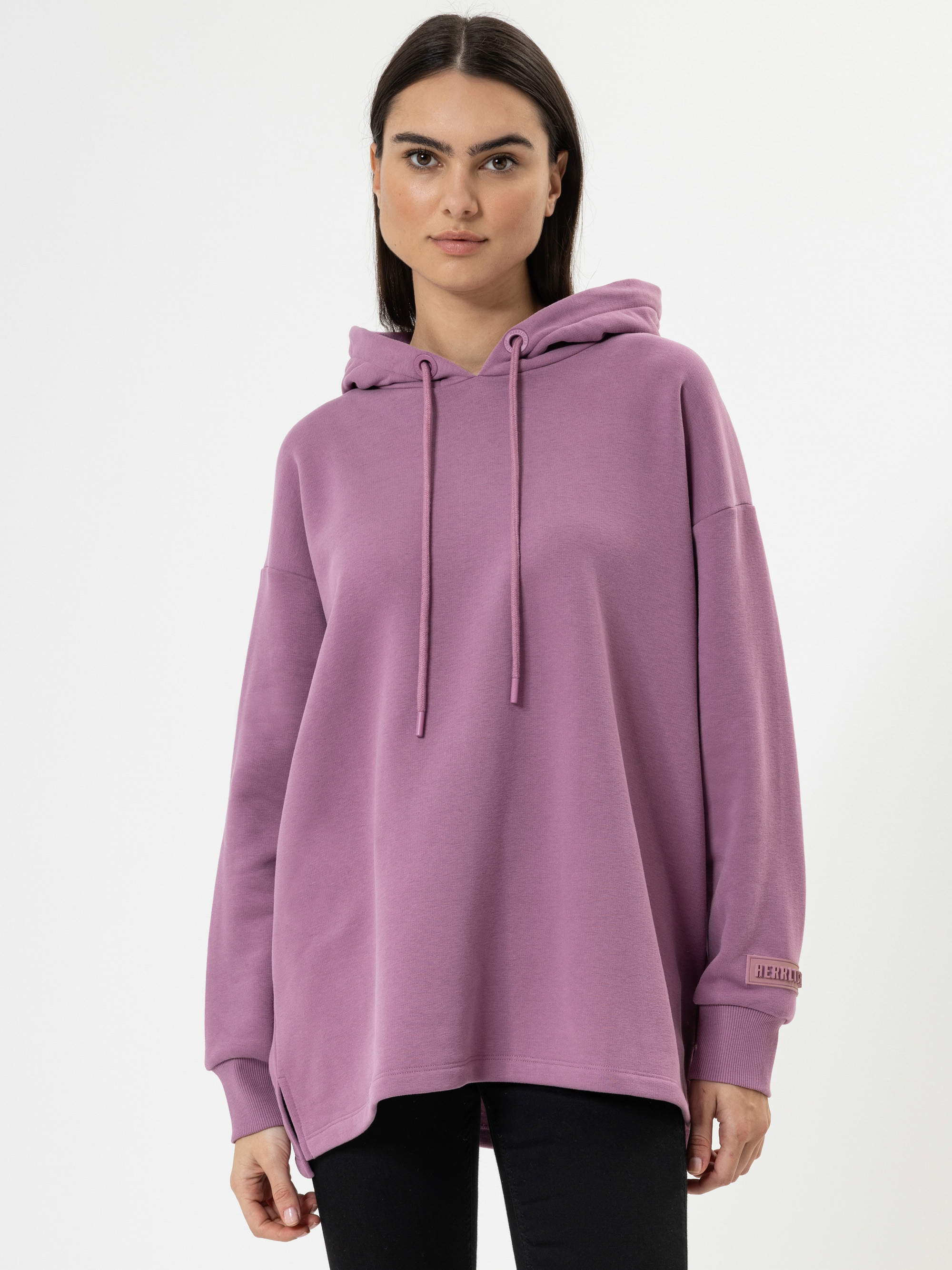 Modell Kelley Hoodie