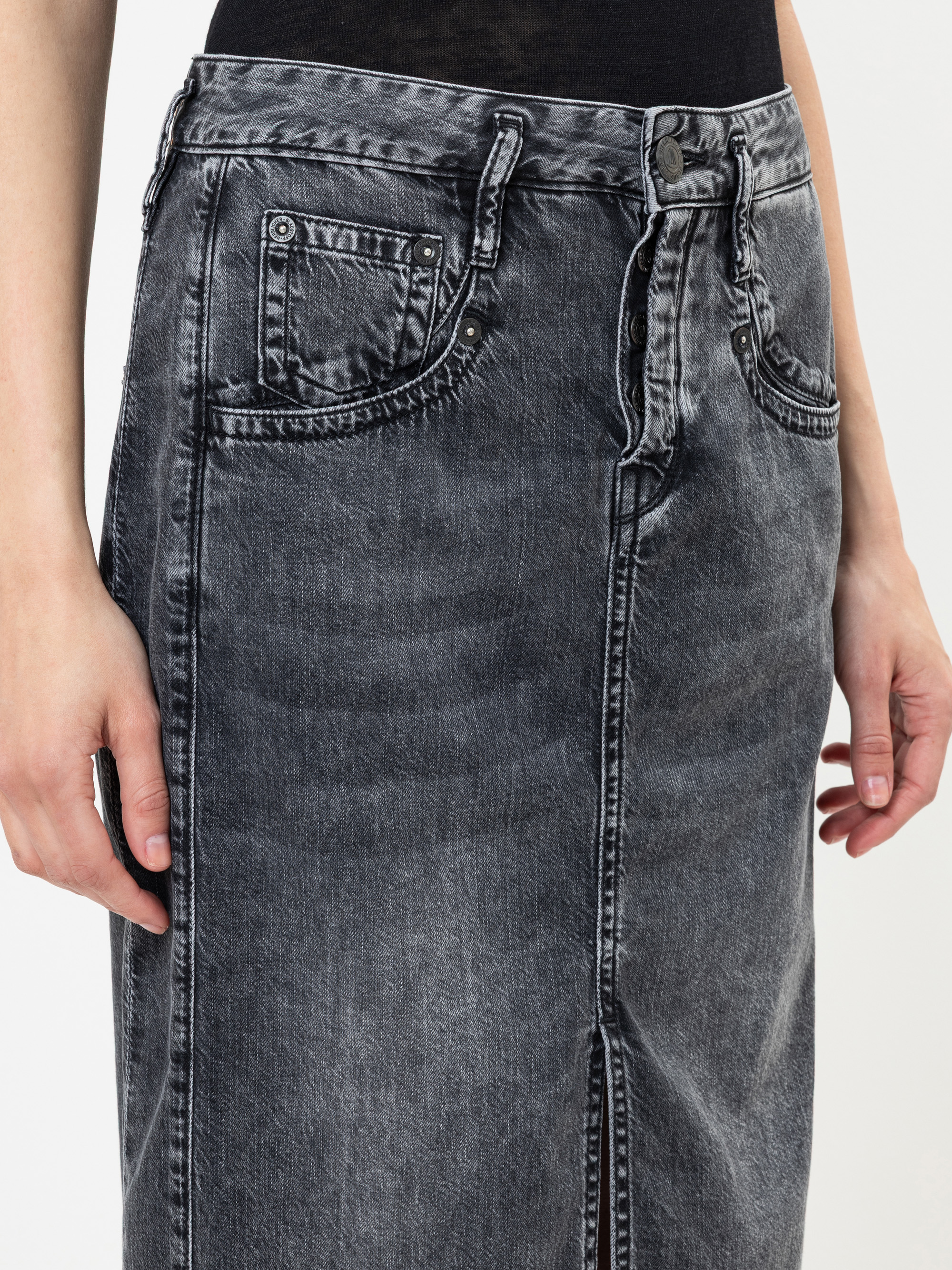 Modell Shyra Jeansrock midi