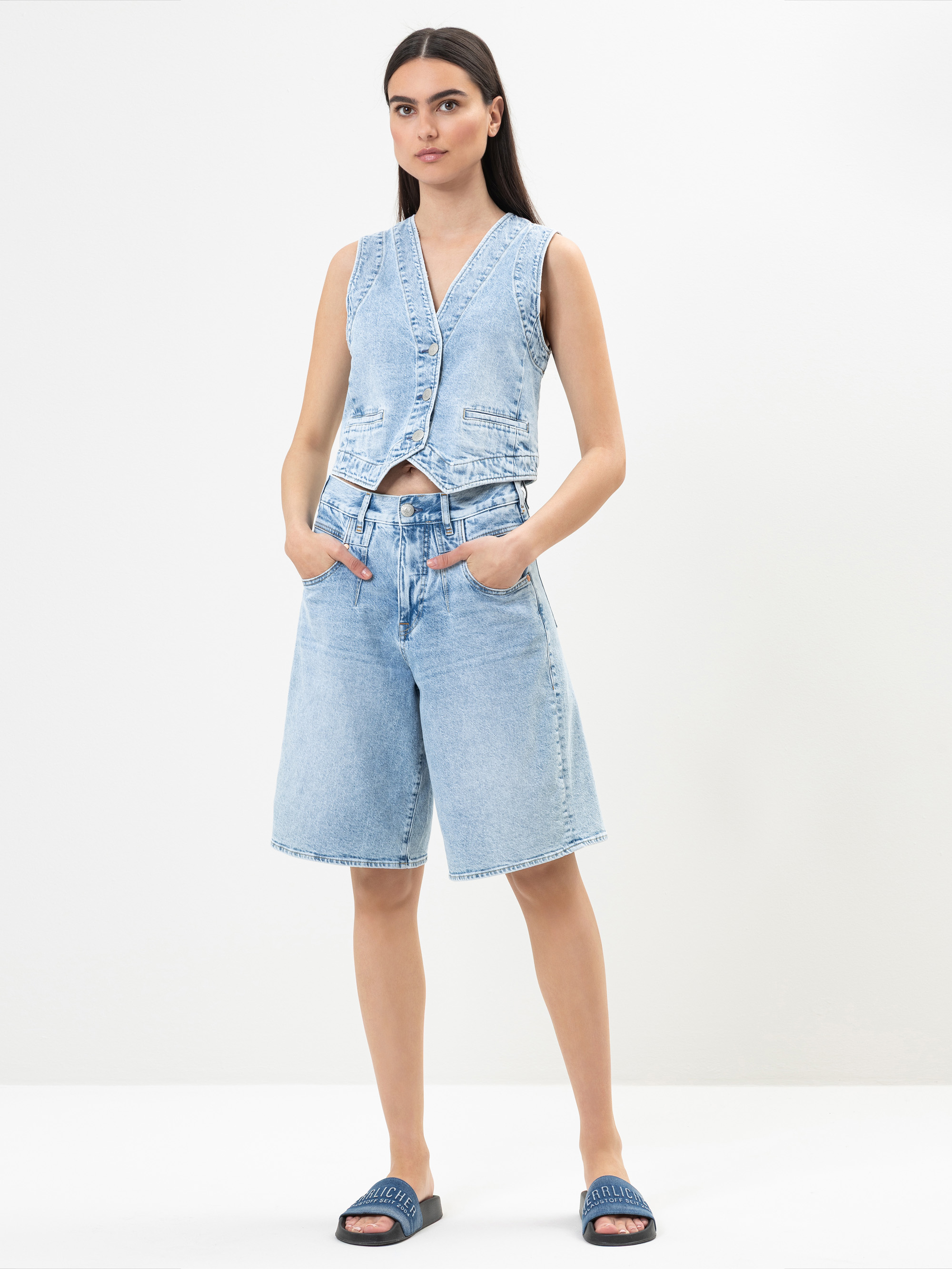 Modell Brooke Bermuda Jeans