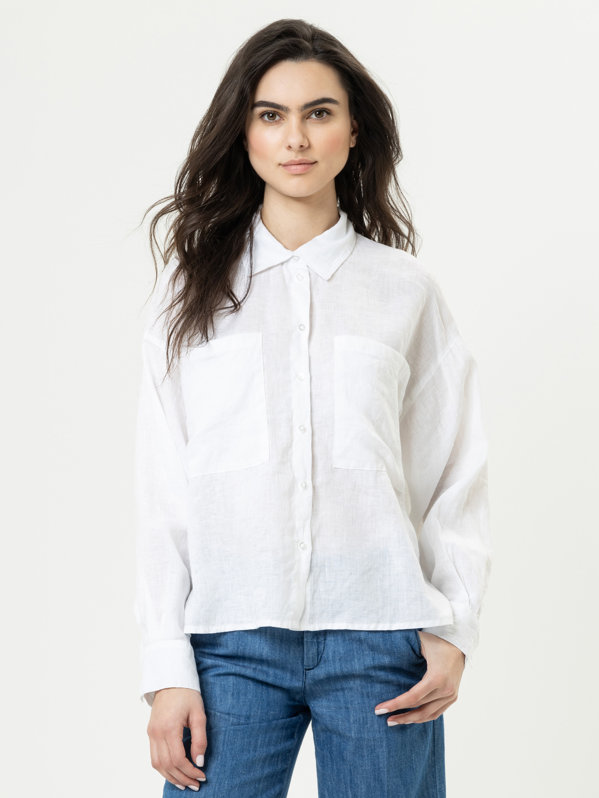 Modell Mirena Leinenhemd