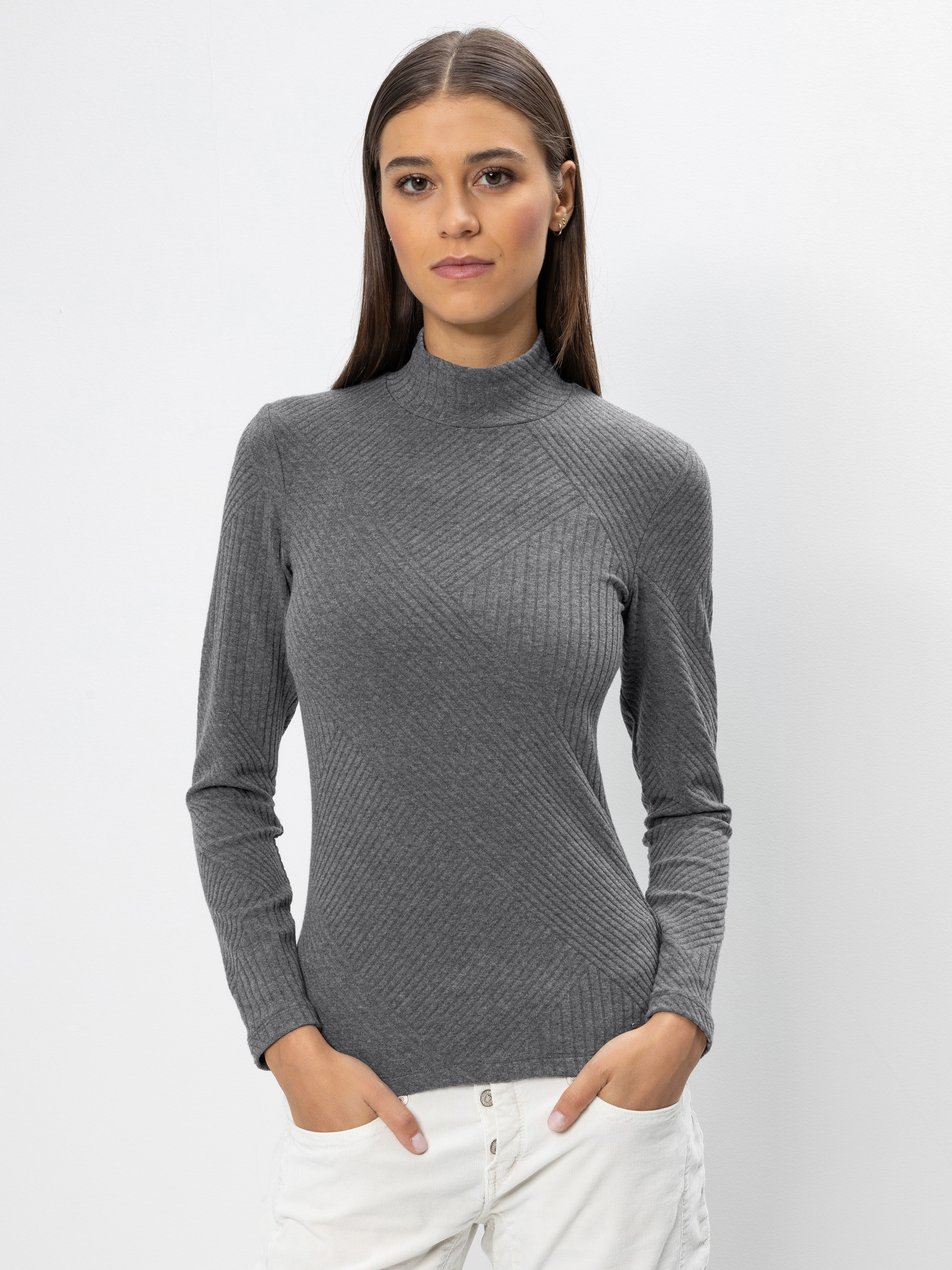 Modell Albie Stehkragenshirt