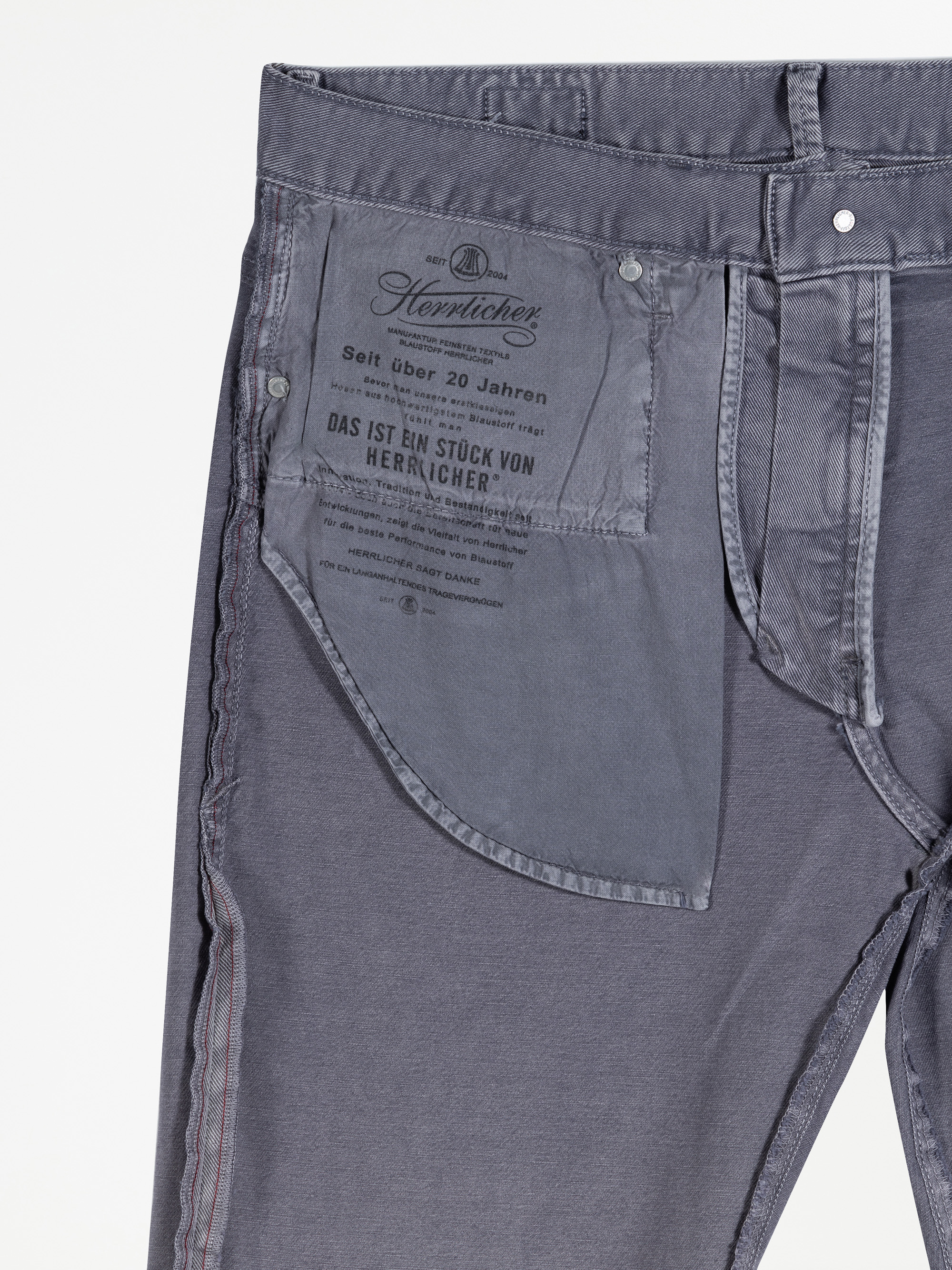 Modell  Tyler Straight Jeans mit Bio-Baumwolle