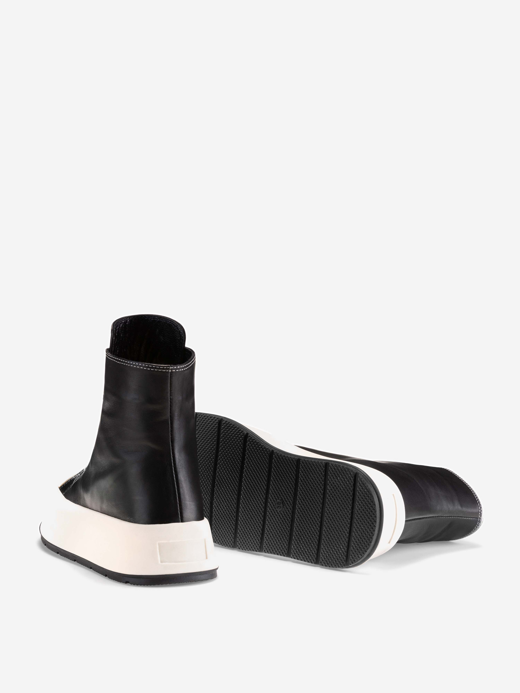 Modell THE REBEL Schnürboots