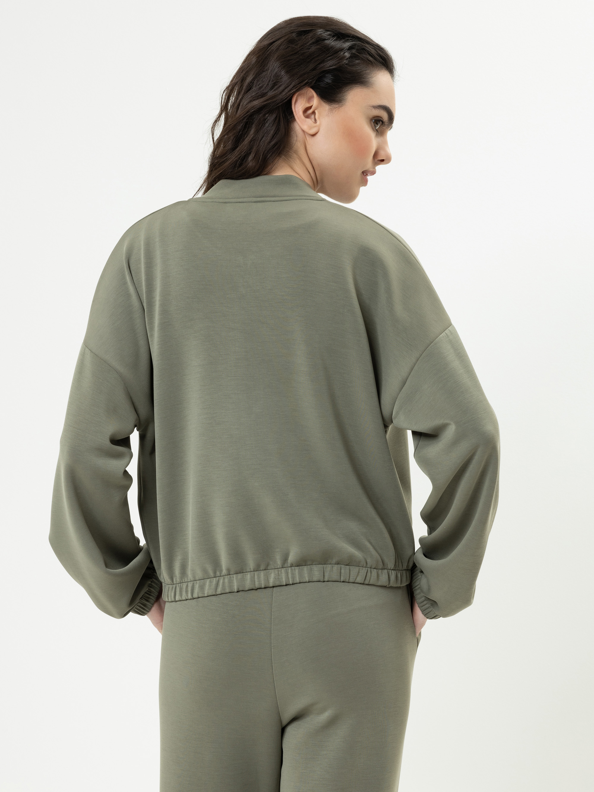 Modell Maribelle Sweatjacke