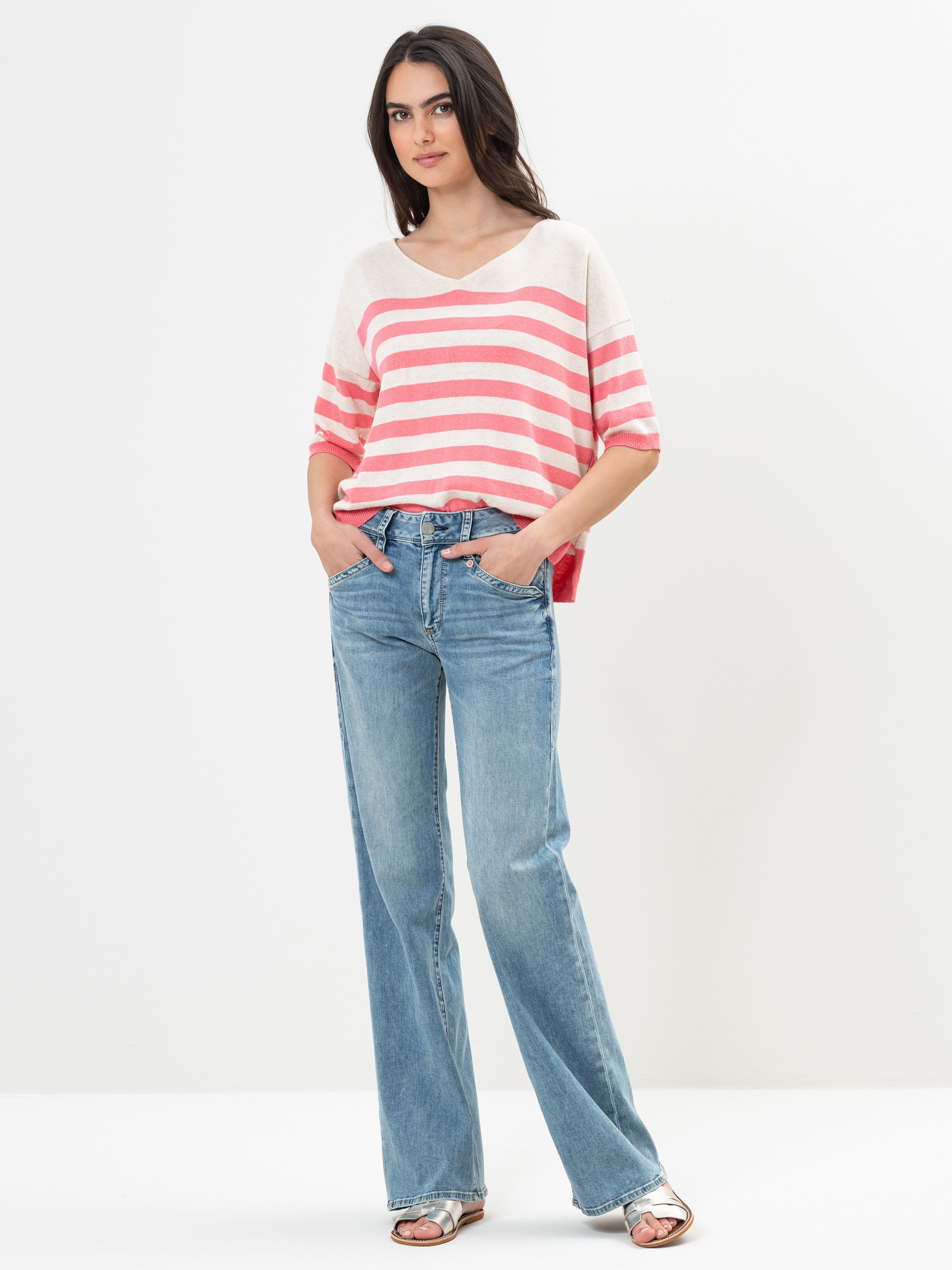 Modell Julyna Feinstrickpullover