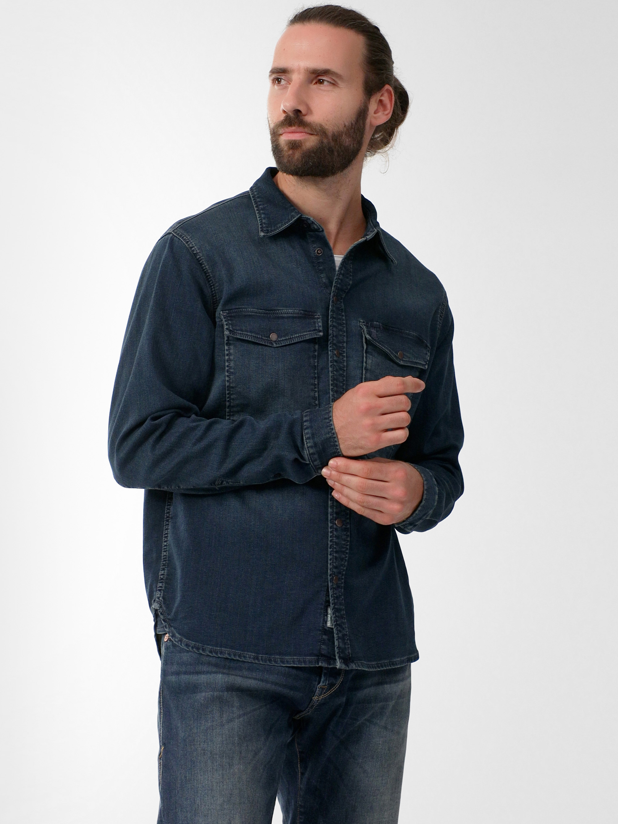 Modell Eddy Jeanshemd