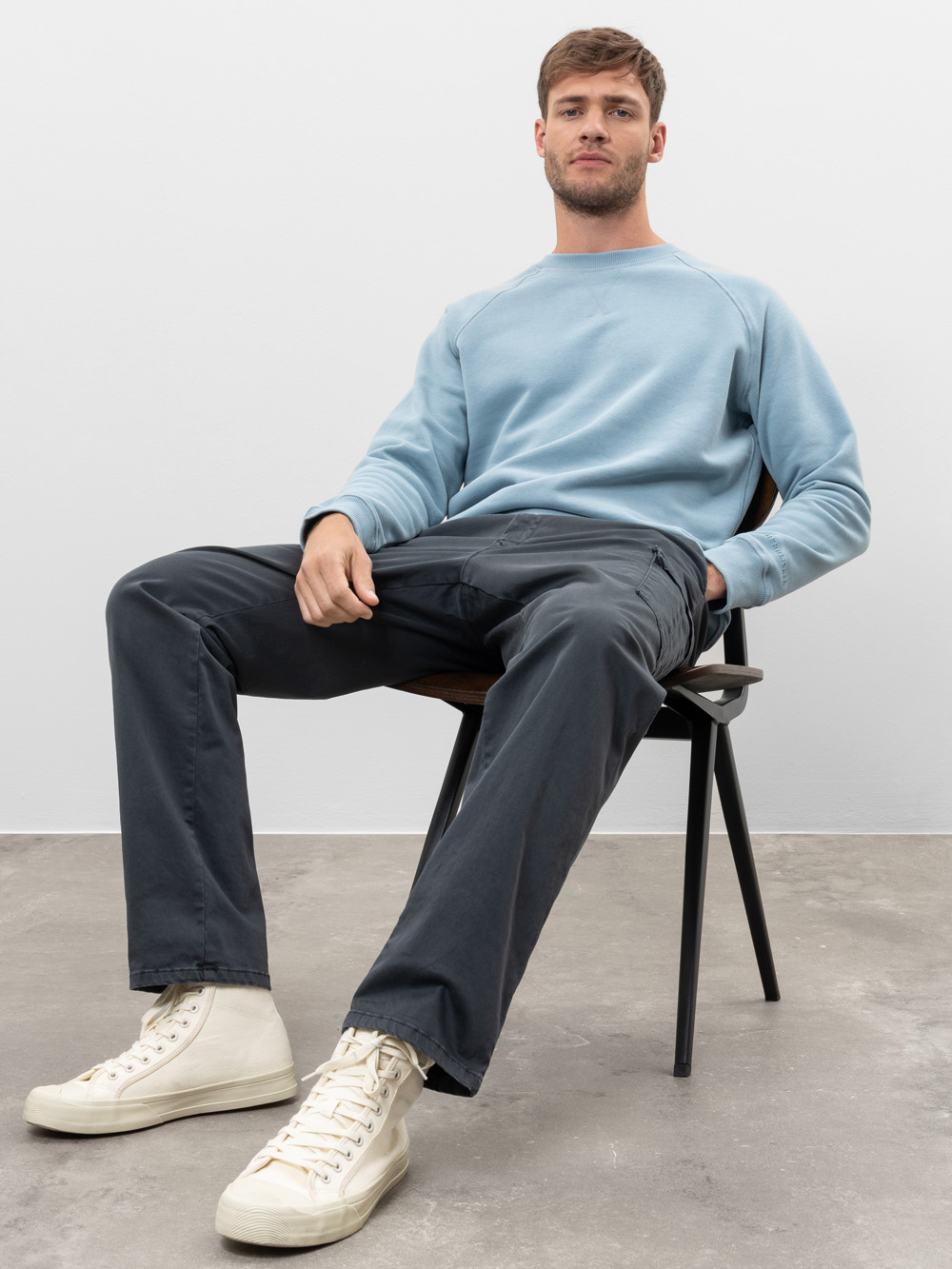 Modell Clifford Cargohose aus Bio-Baumwolle