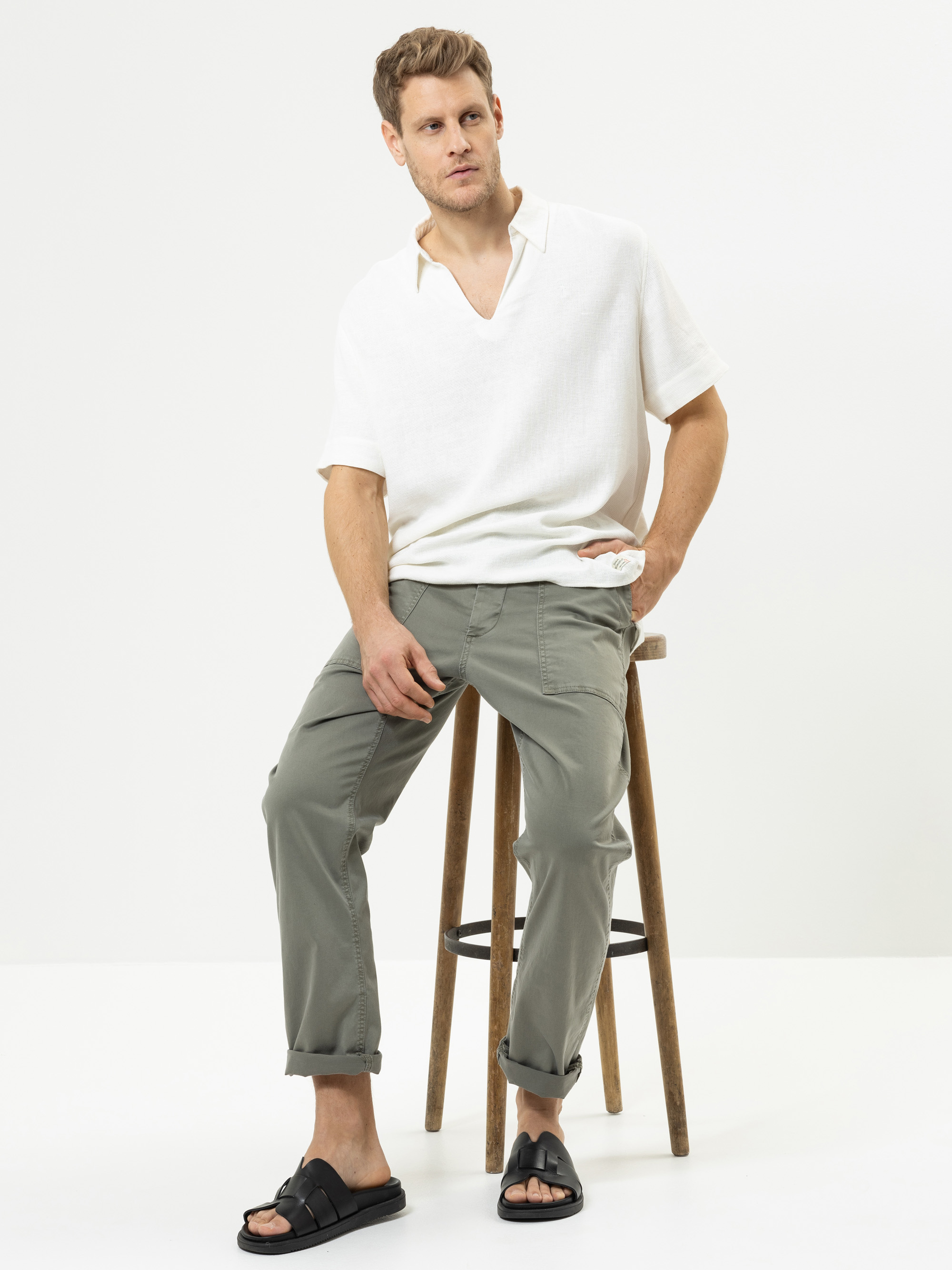 Modell Fatigue Slim Hose aus Bio-Baumwolle