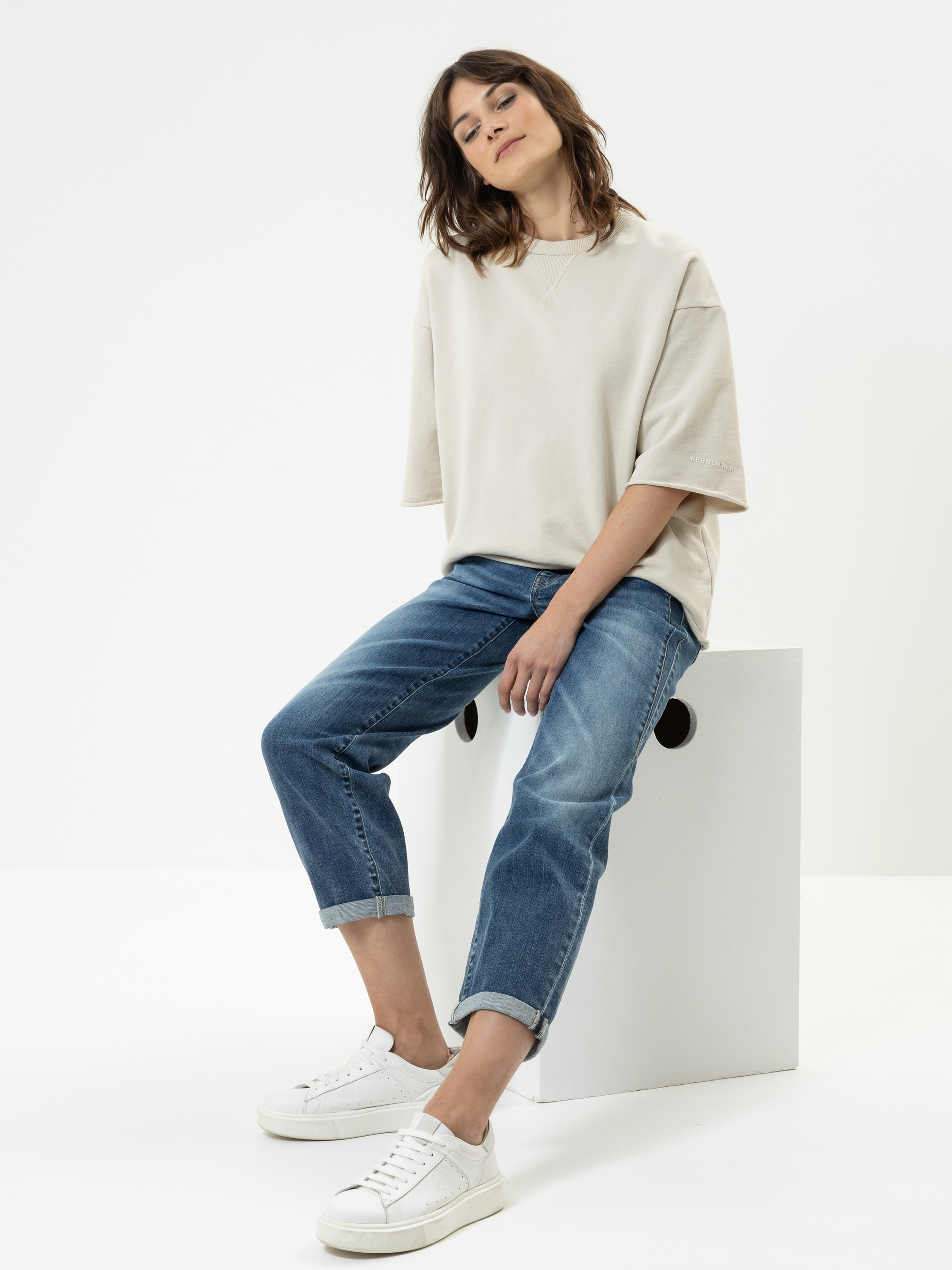 Modell Liya Kurzarm Sweatshirt