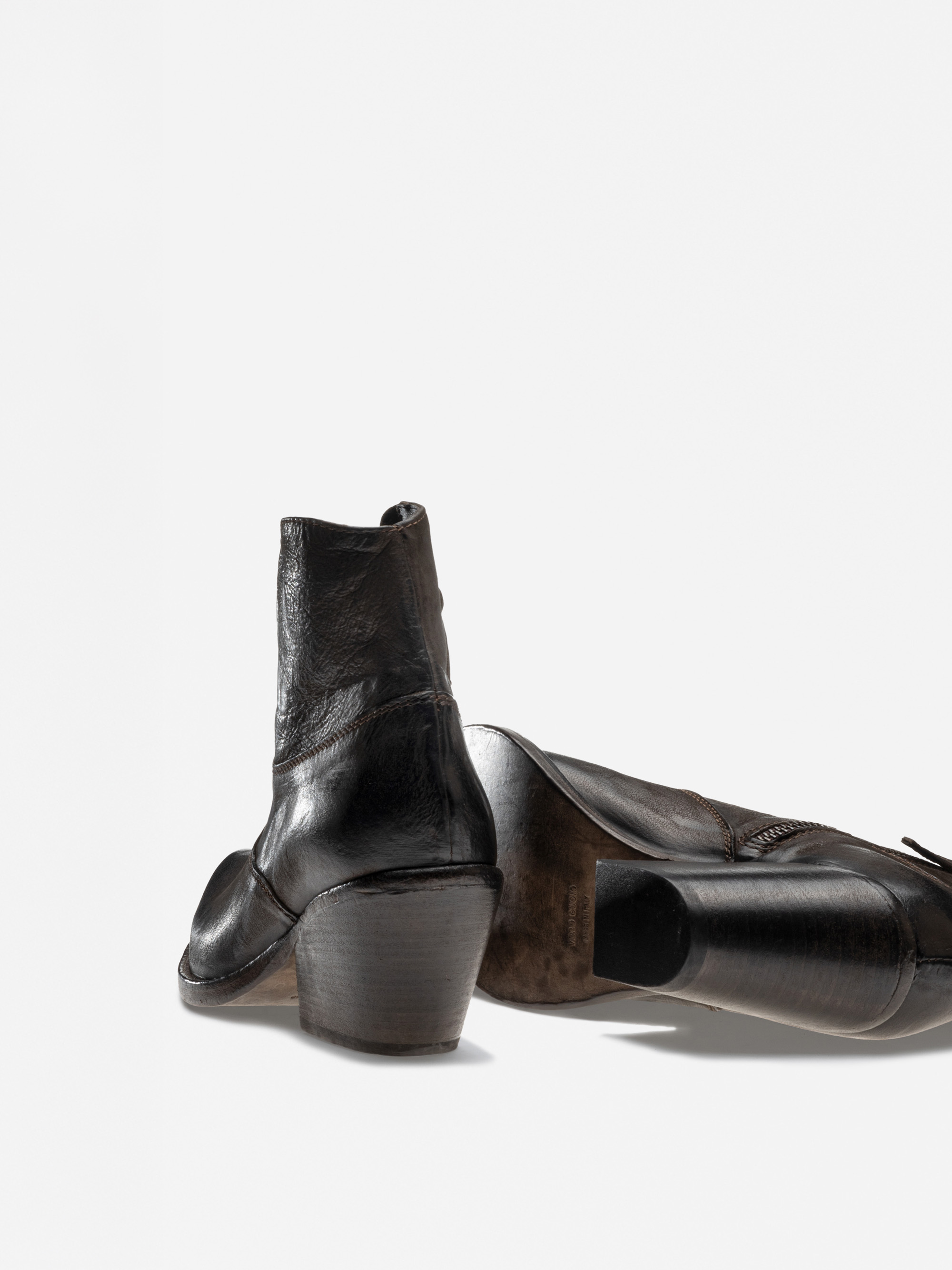 Modell THE WILD LOW Boots