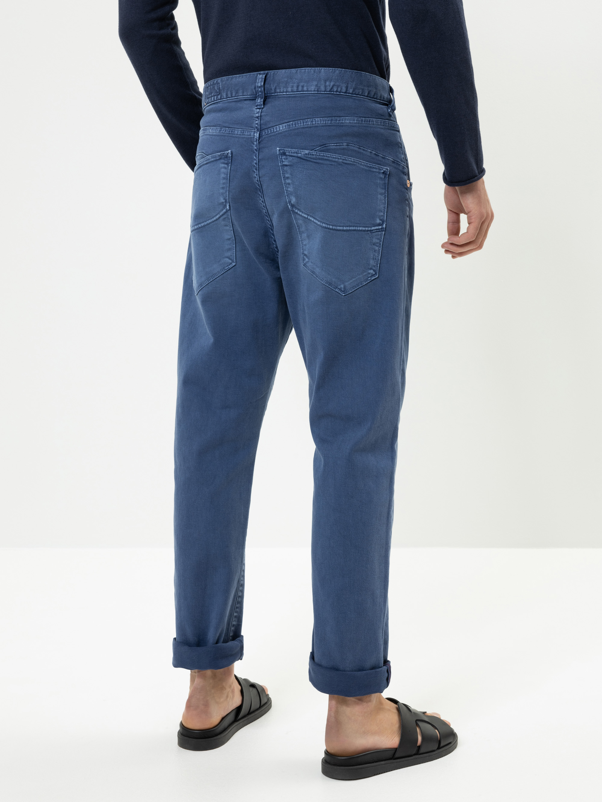 Modell Camper Hose mit Bio-Baumwolle