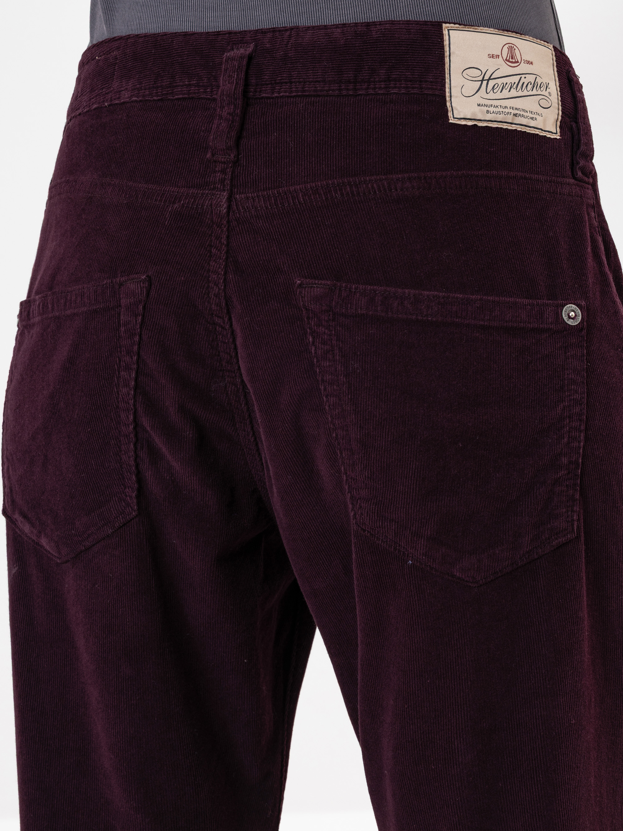 Modell Shyra Cropped Cordhose