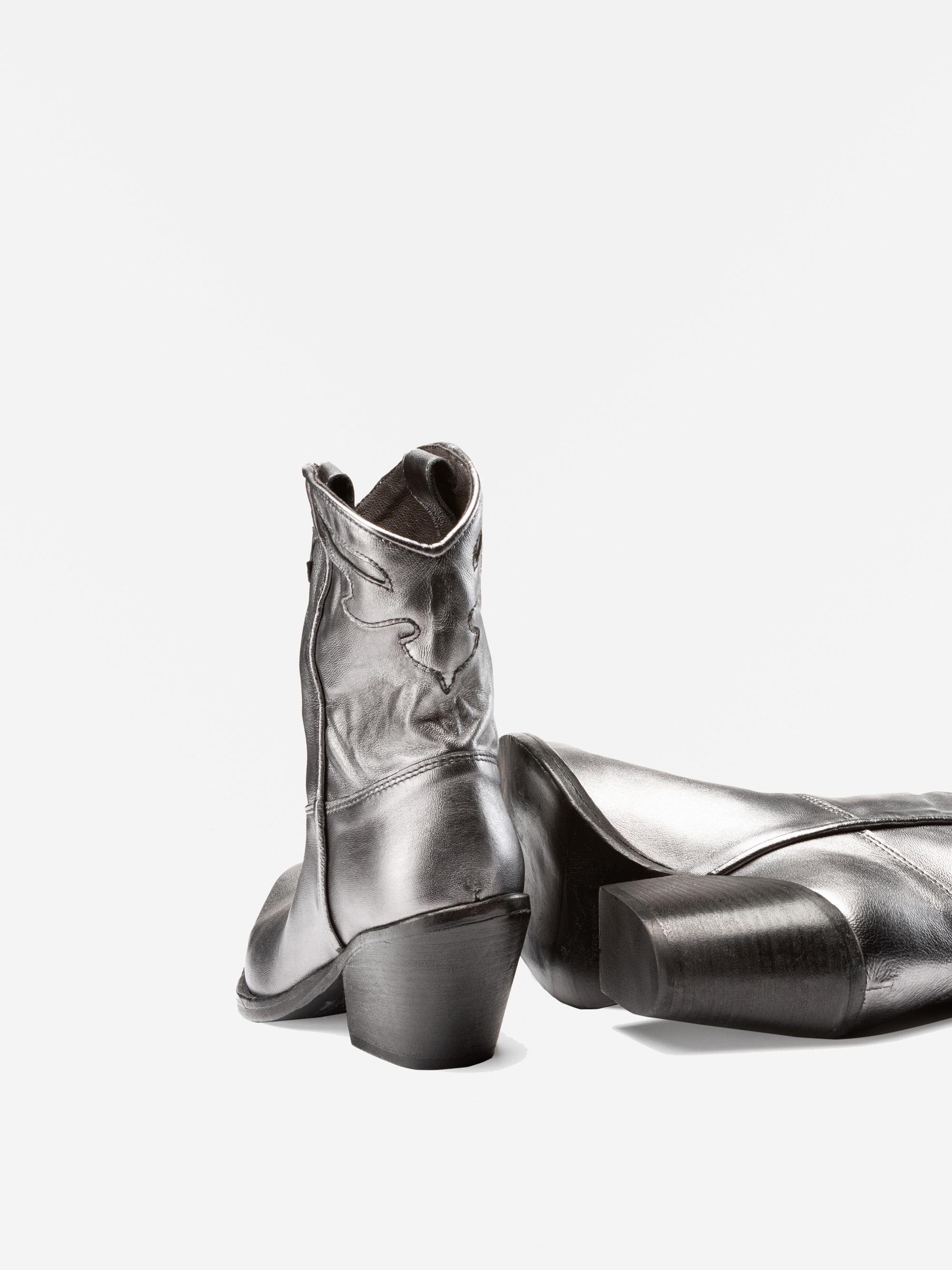 Modell The Snap Pea Westernboots mit Zierstepp