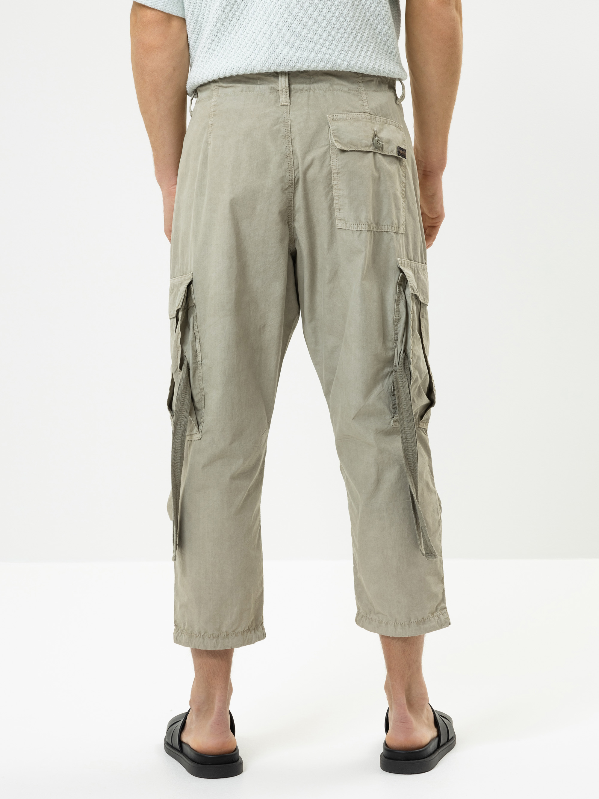 Modell  Rowan Cropped Cargo Hose