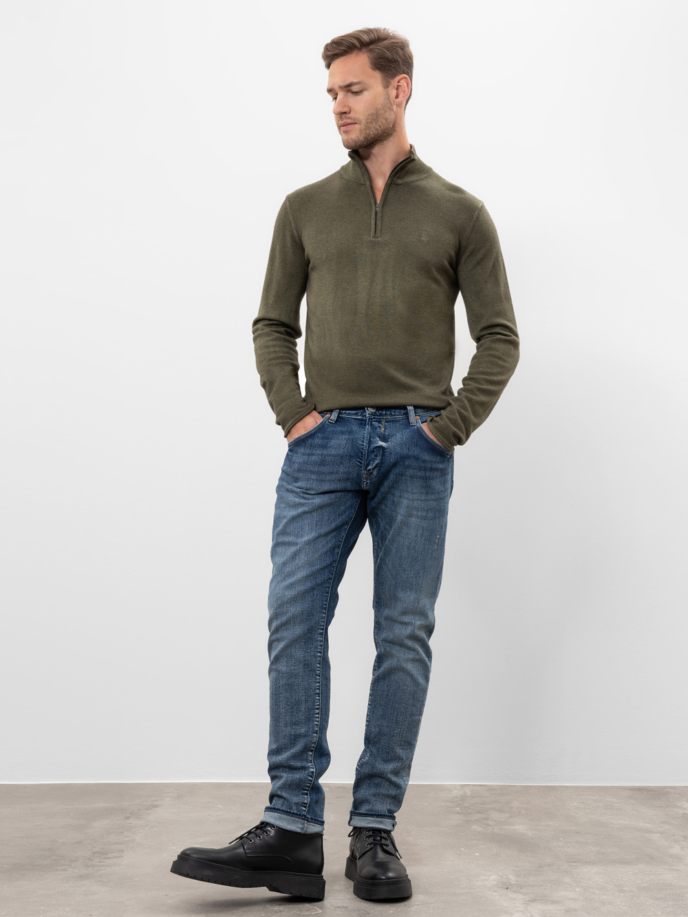 Modell Pote Troyer aus Merinowolle