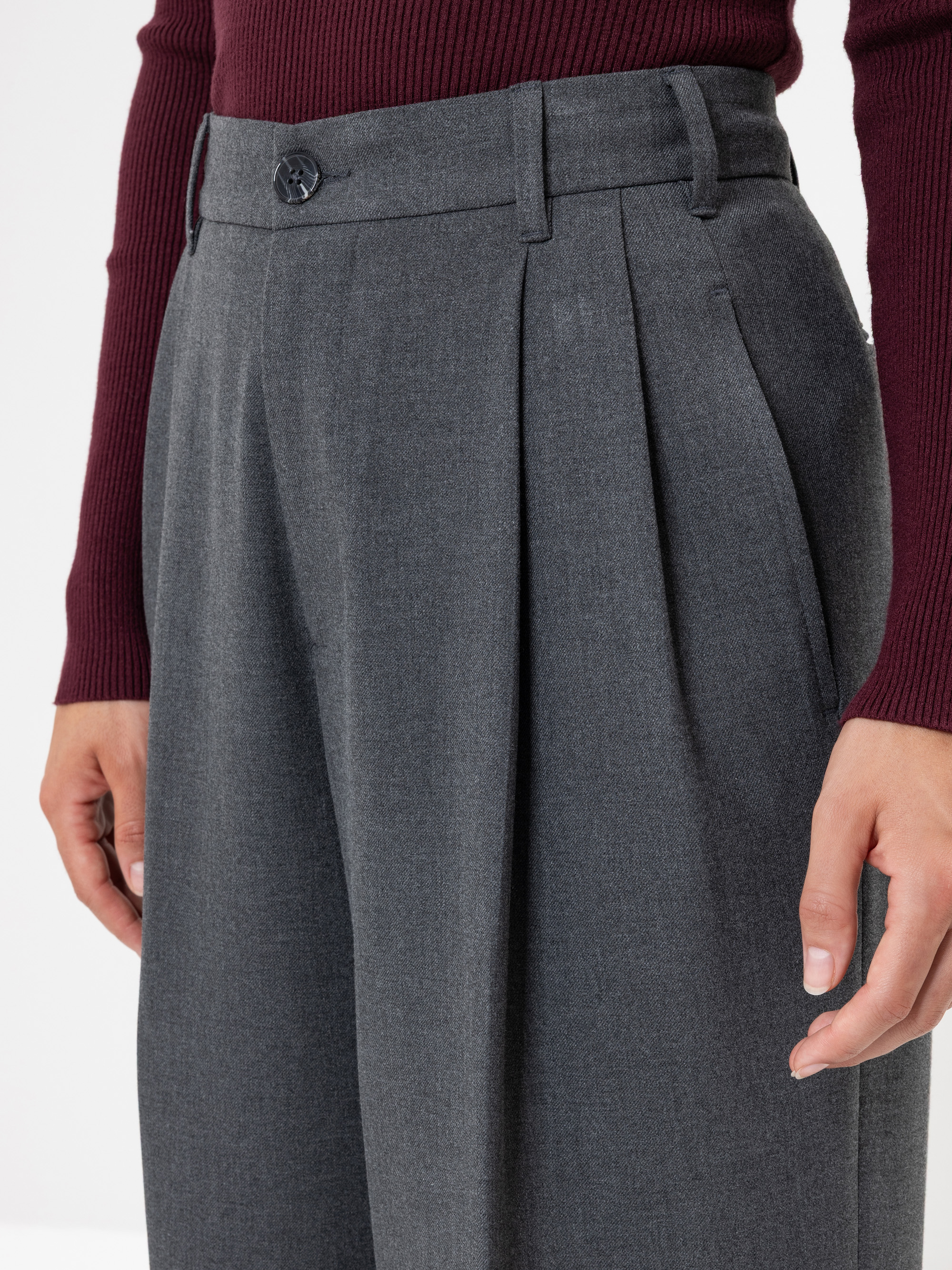 Modell Narzissa Bundfaltenhose