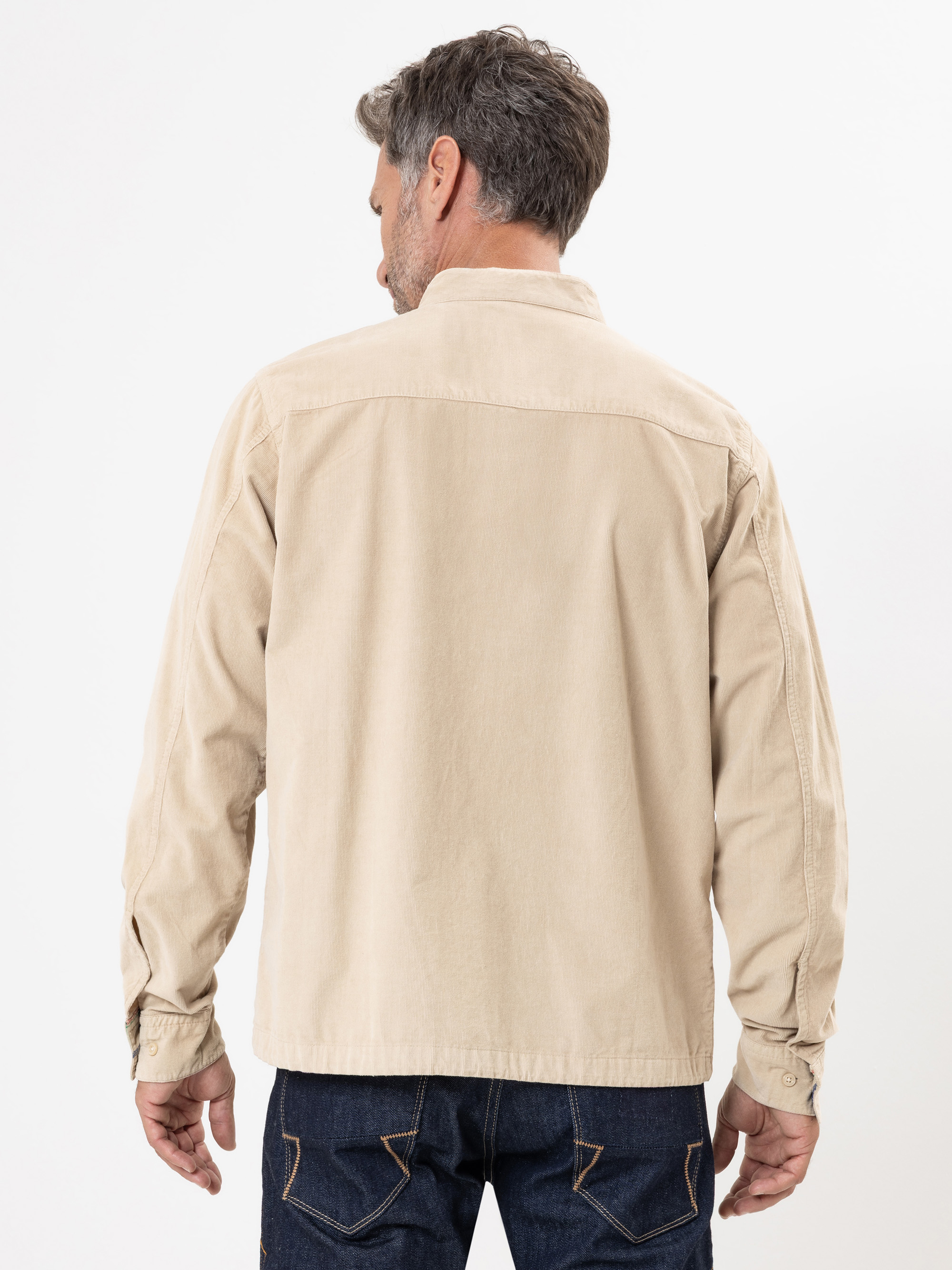 Modell  Ethel Workerhemd aus Feincord