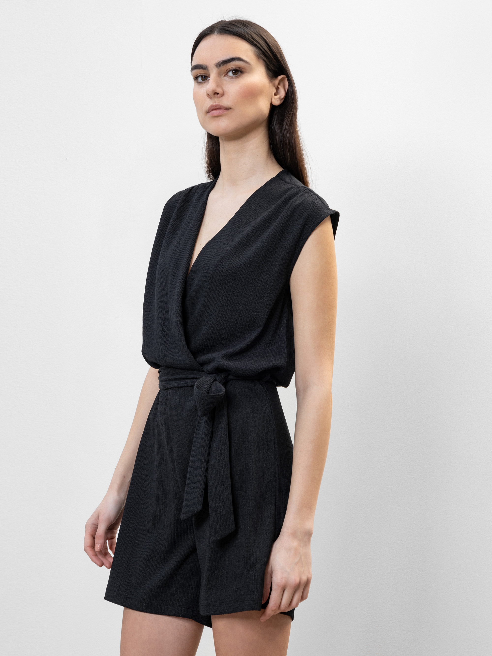 Modell Emery Jumpsuit kurz