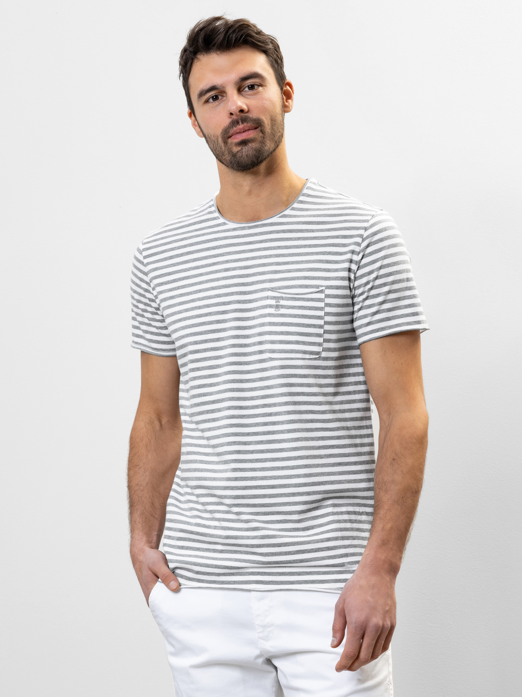 Modell Ronny T-Shirt gestreift
