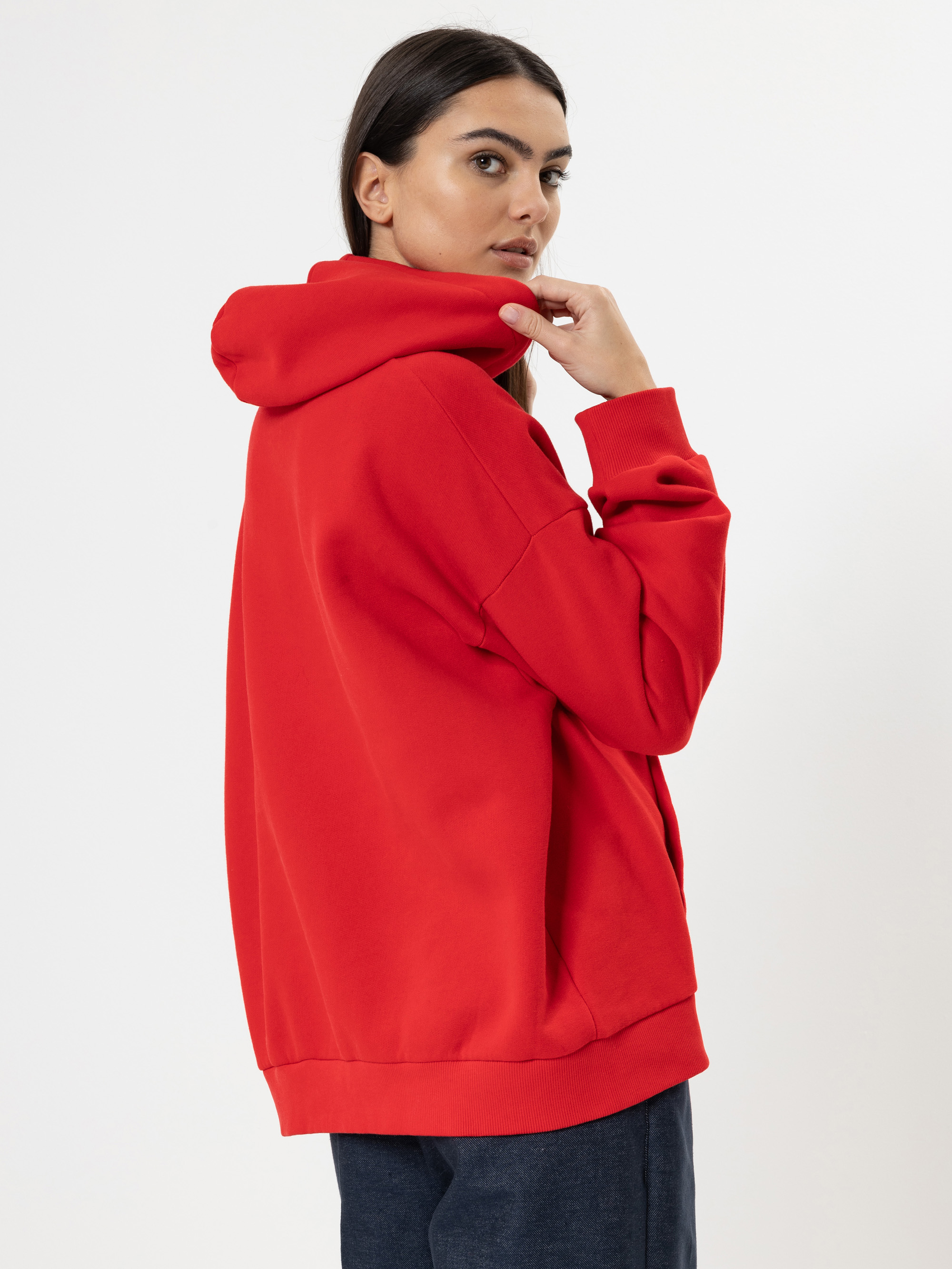 Modell Christy Hoodie