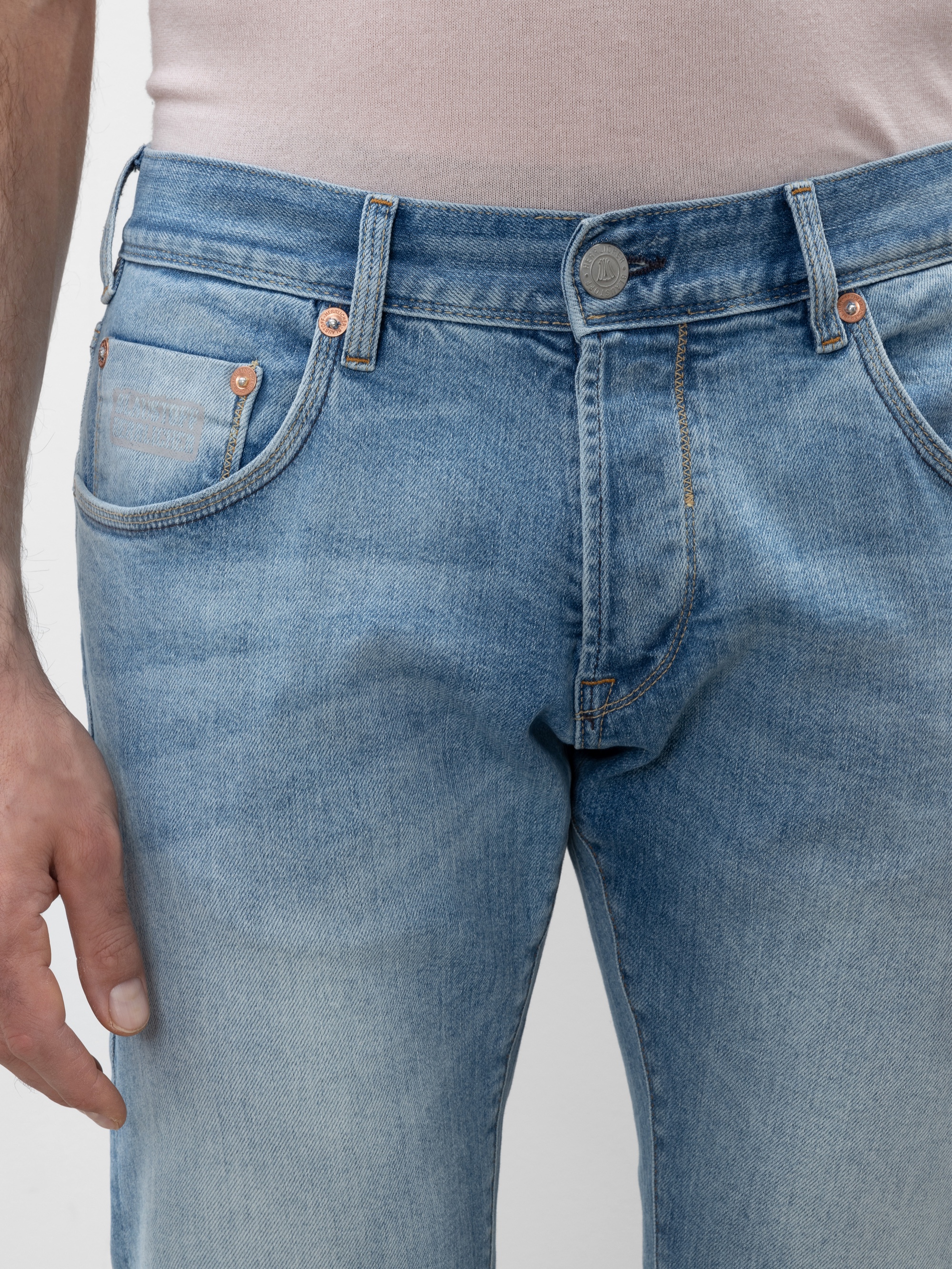 Modell Trade Jeans aus Bio-Baumwolle