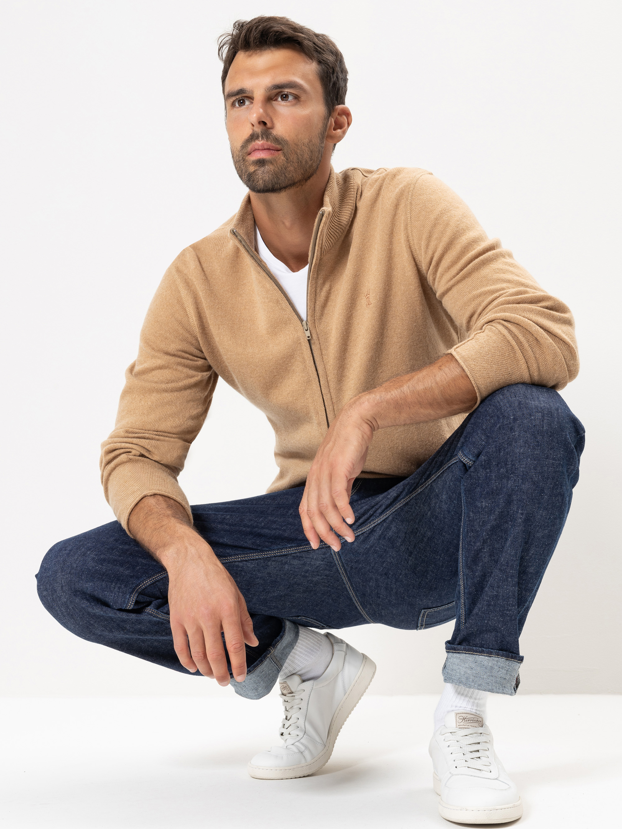 Modell Potack Cardigan mit recyceltem Kaschmir