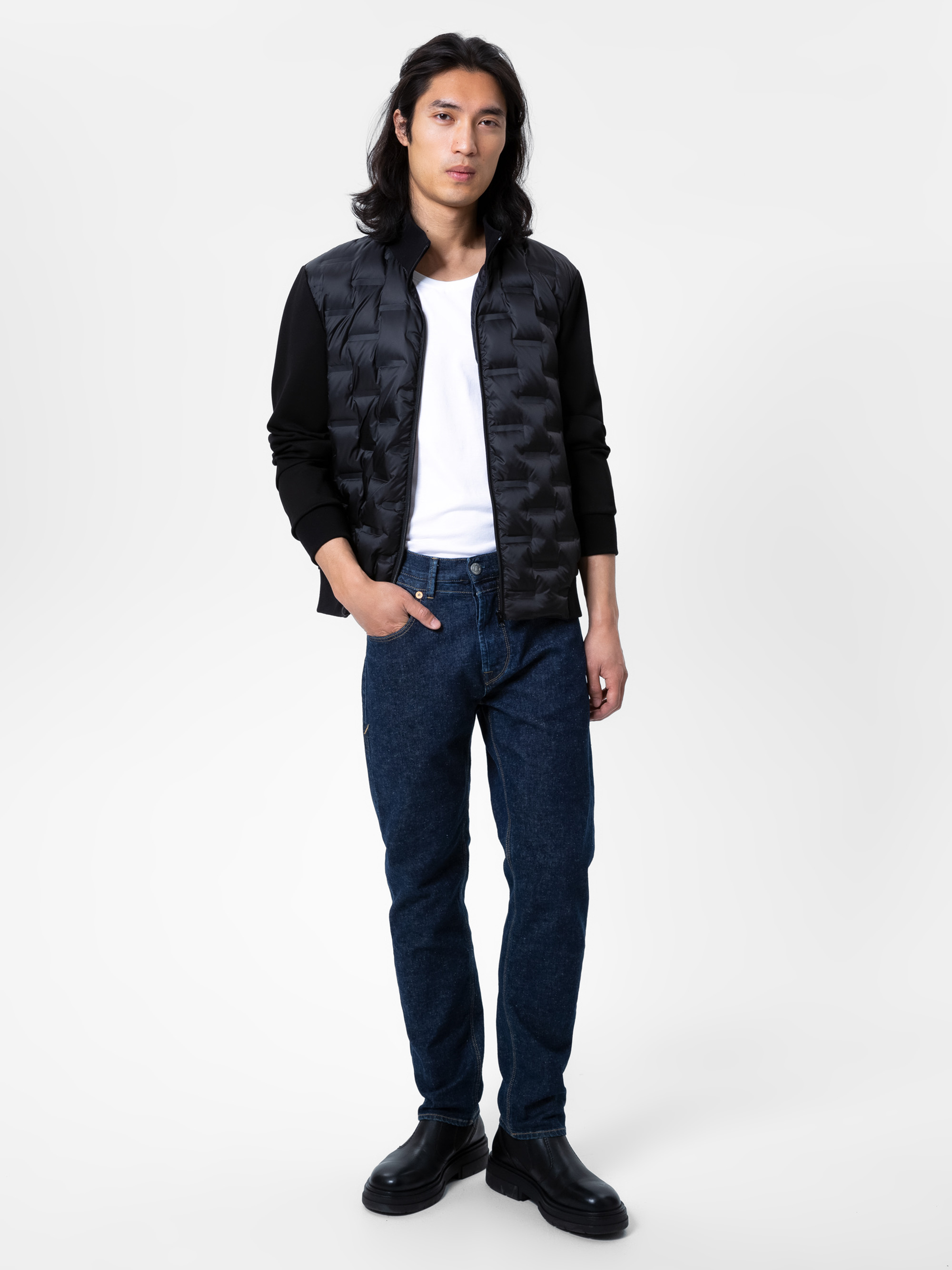 Modell Luis Steppjacke mit Sweatshirt-Ärmeln